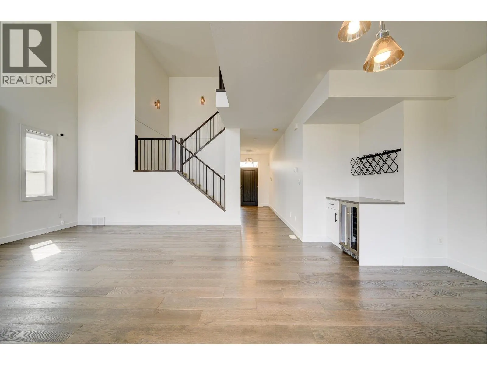 2273 Saddleback Drive