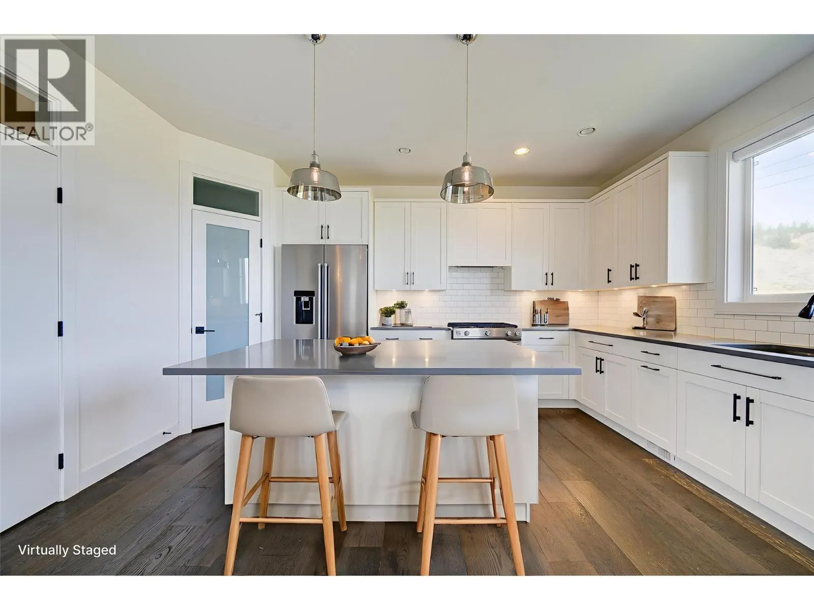 2273 Saddleback Drive