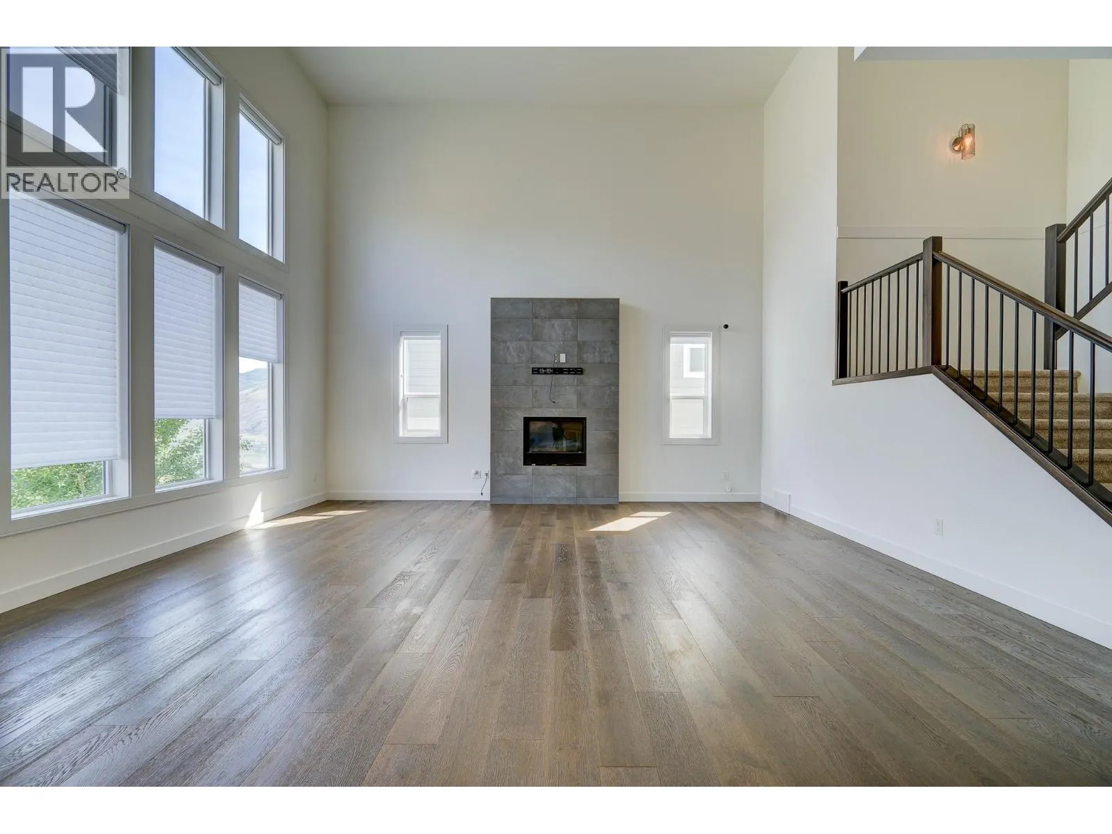 2273 Saddleback Drive