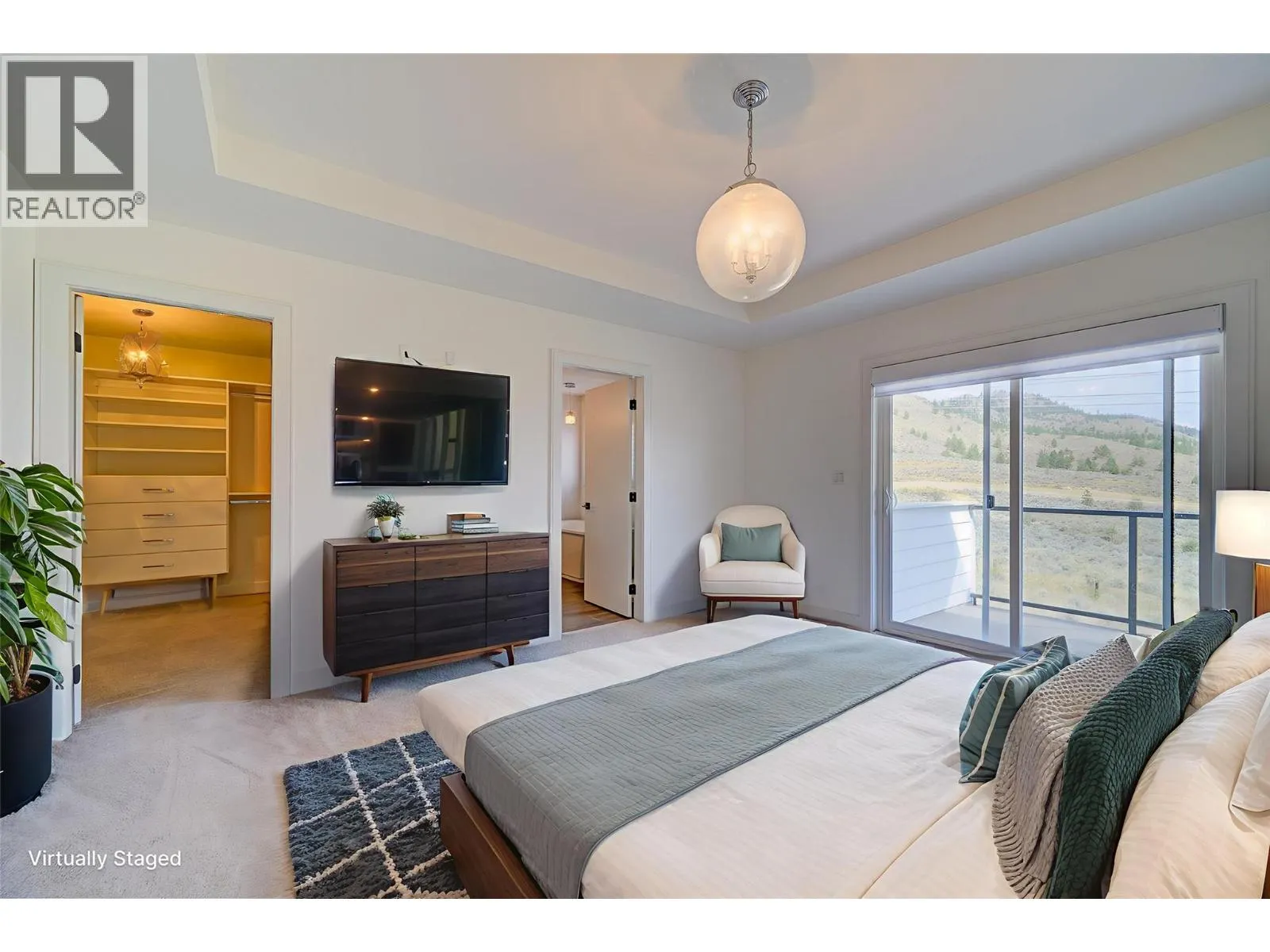 2273 Saddleback Drive