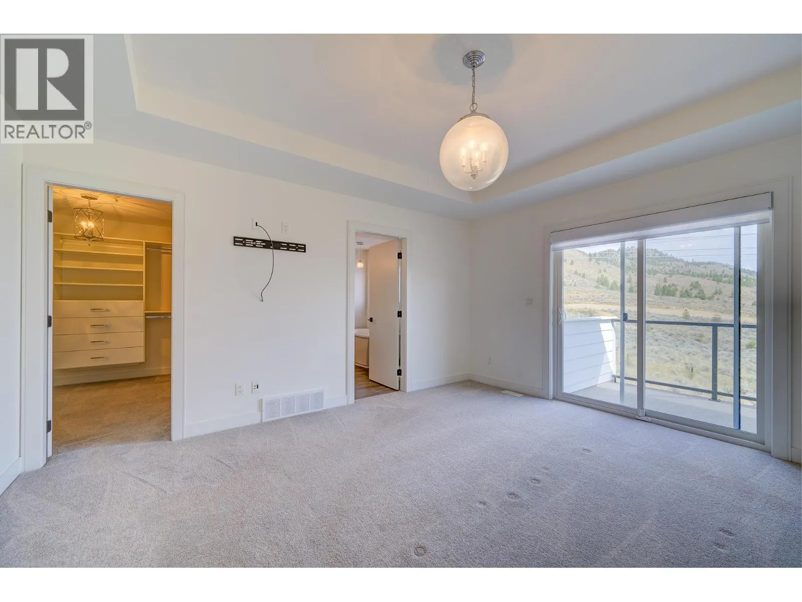 2273 Saddleback Drive