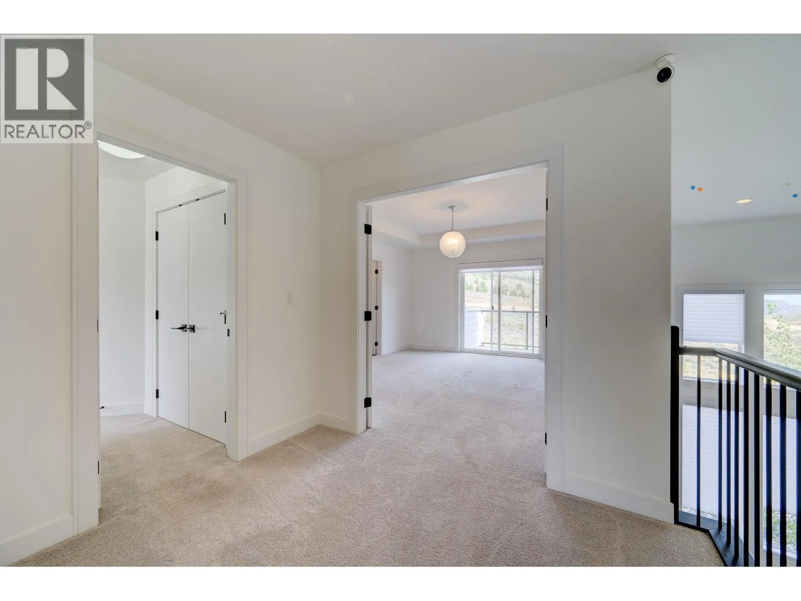 2273 Saddleback Drive