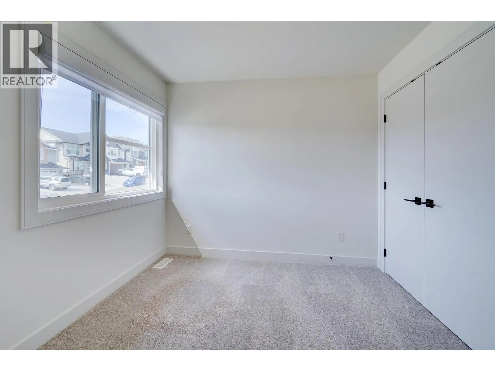 2273 Saddleback Drive