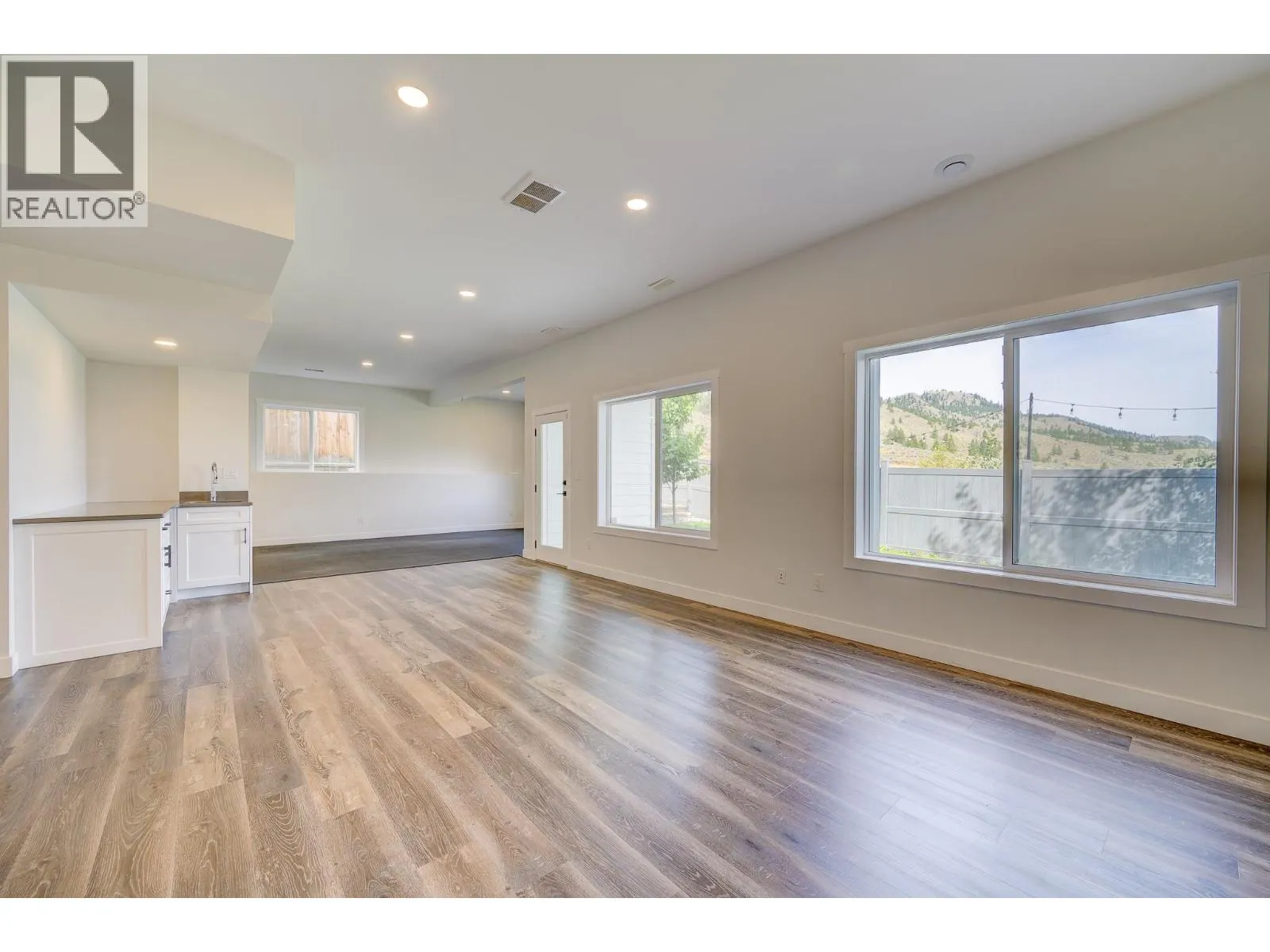 2273 Saddleback Drive