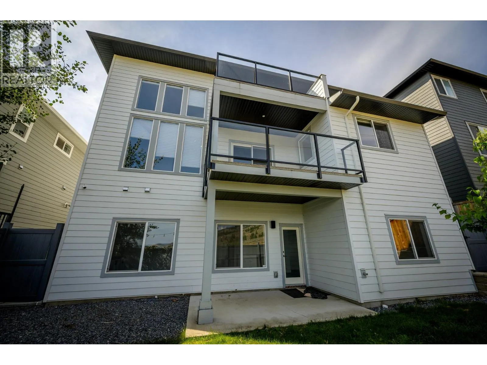 2273 Saddleback Drive