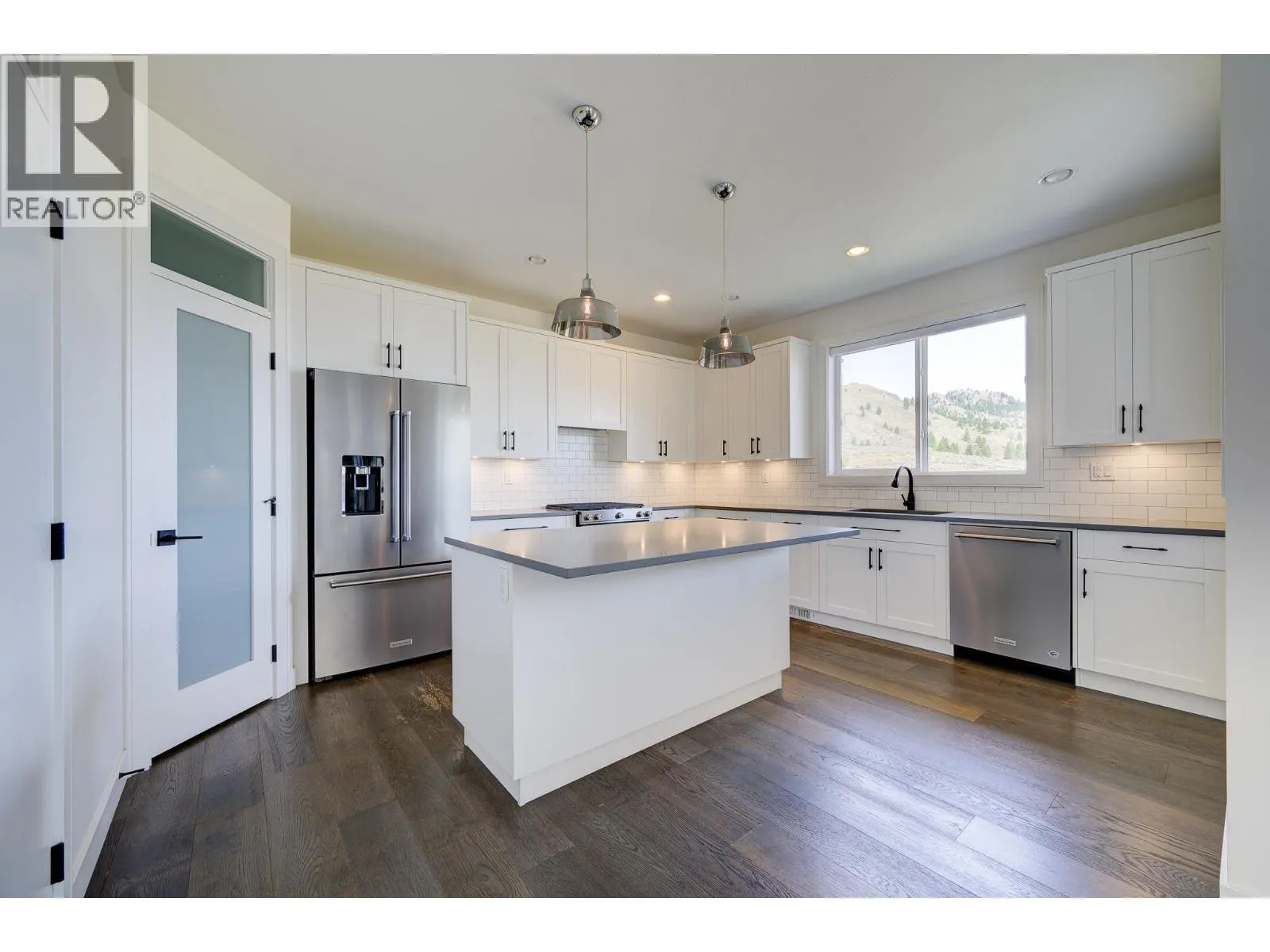 2273 Saddleback Drive