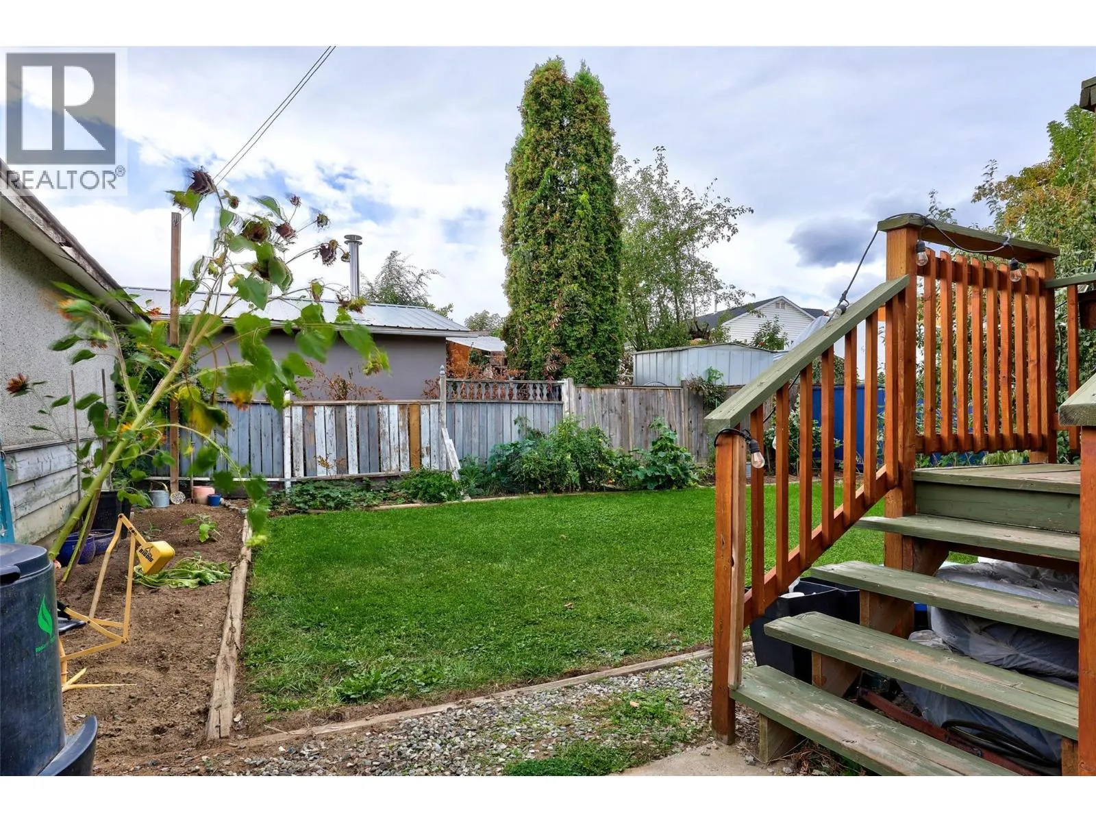 429 MACKENZIE Avenue