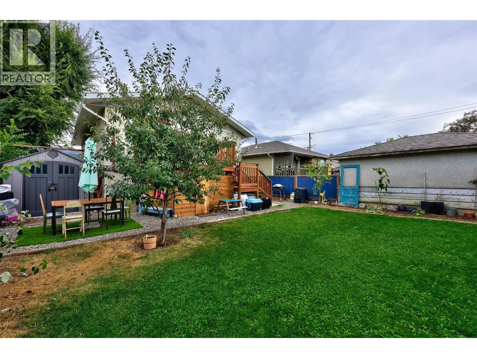 429 MACKENZIE Avenue