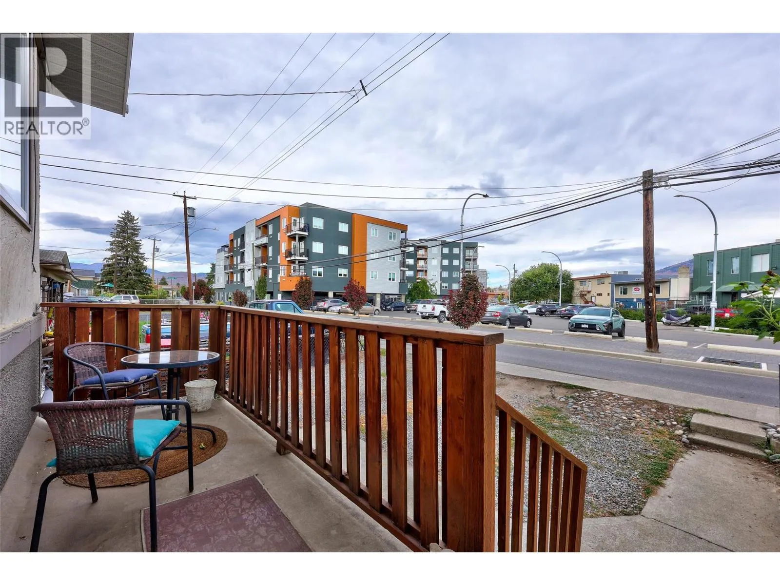 429 MACKENZIE Avenue