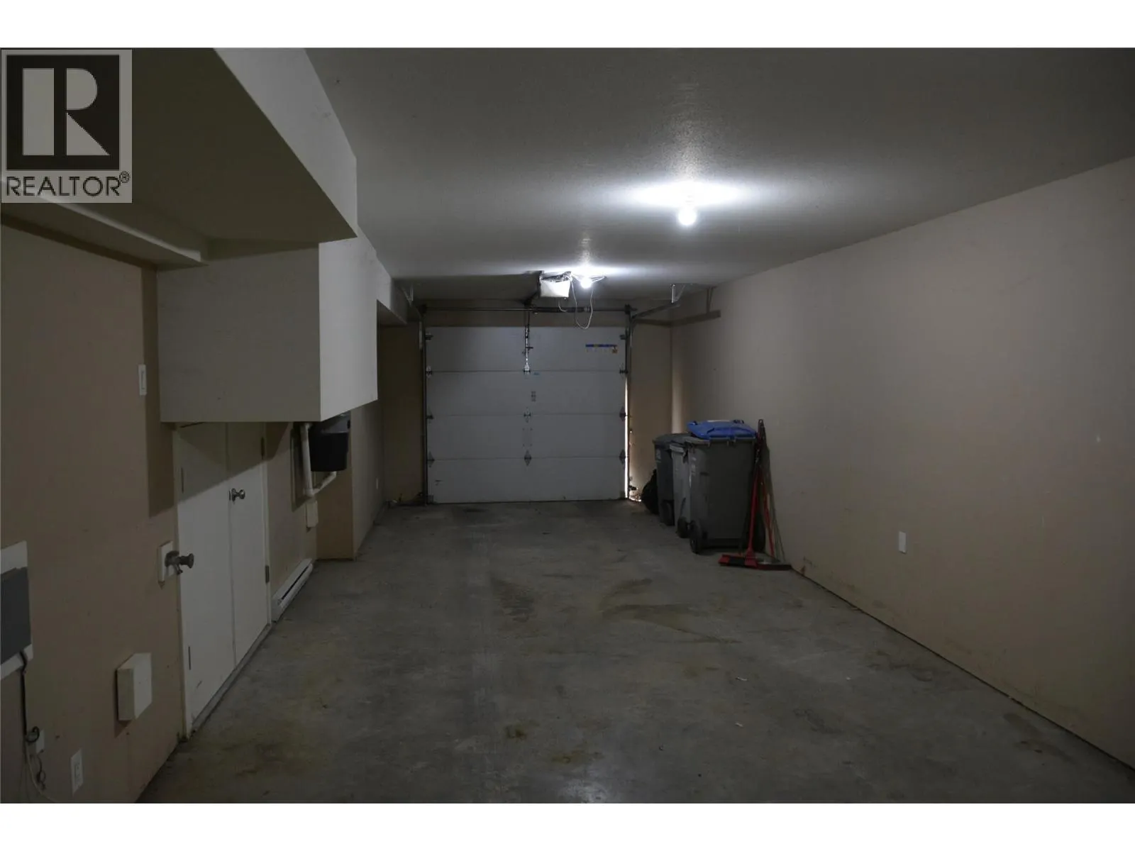 2860 VALLEYVIEW Drive Unit# 25