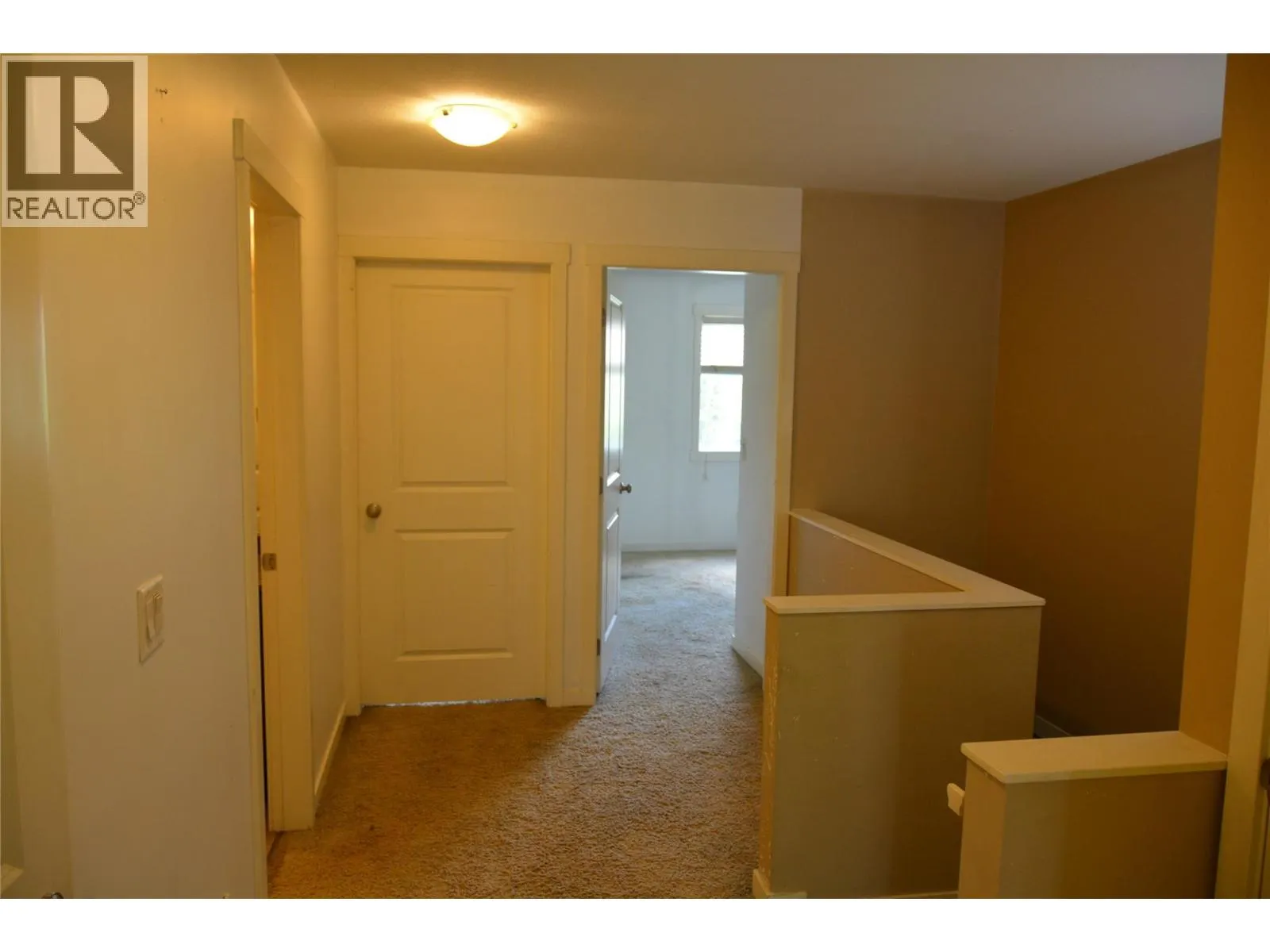 2860 VALLEYVIEW Drive Unit# 25