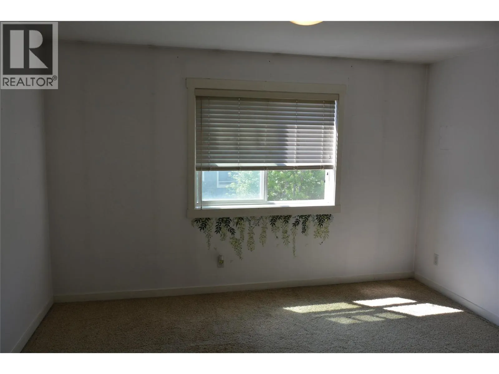 2860 VALLEYVIEW Drive Unit# 25