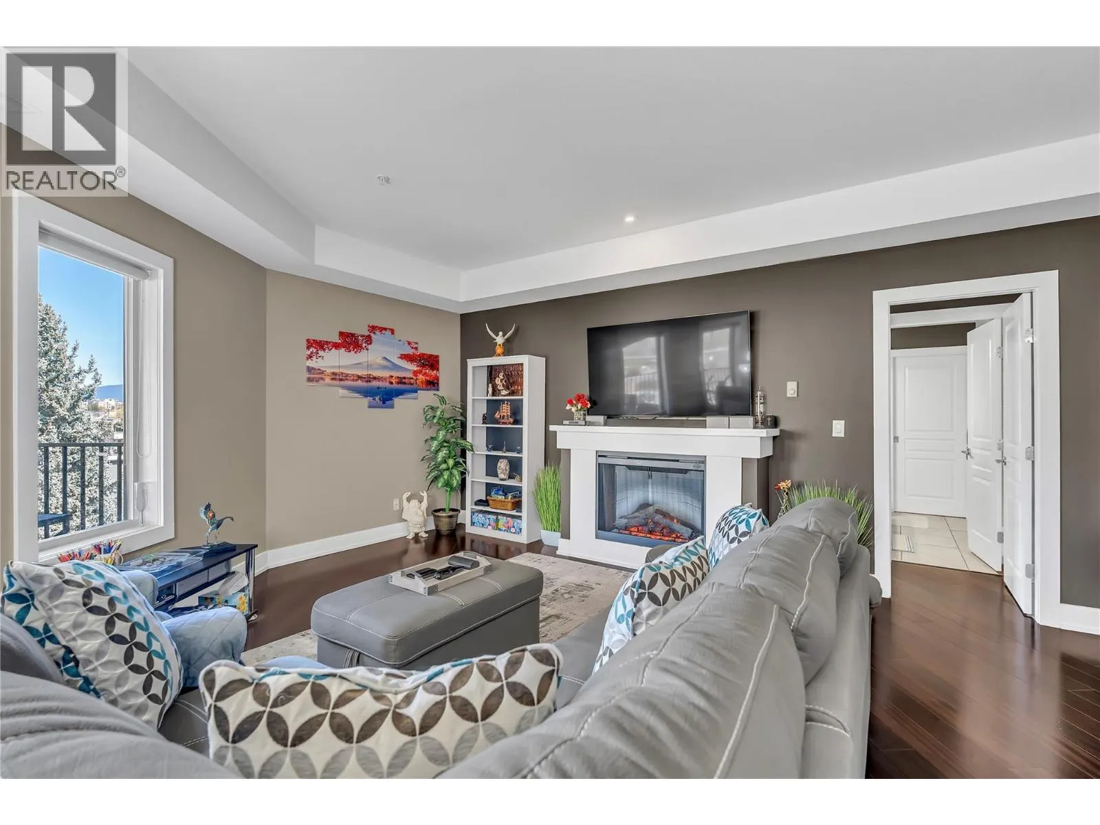 250 Waterford Avenue Unit# 302