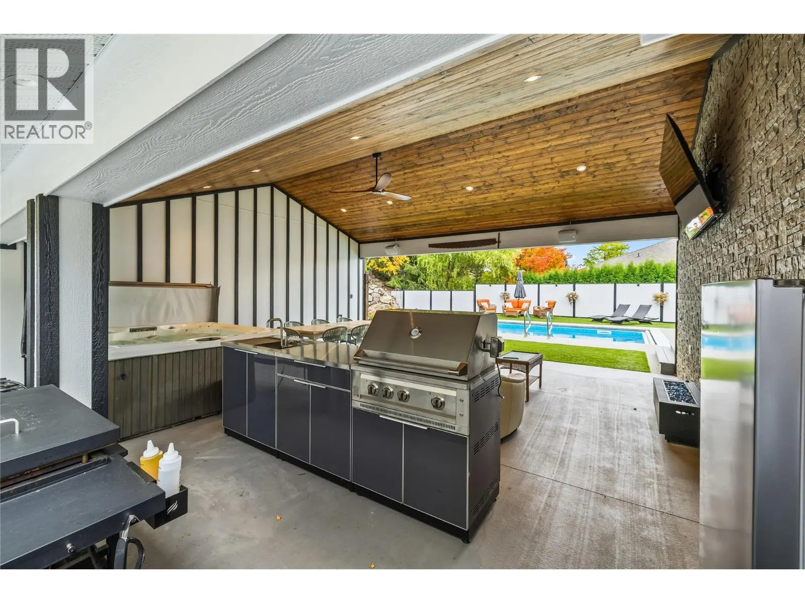 2336 Shannon Woods Drive