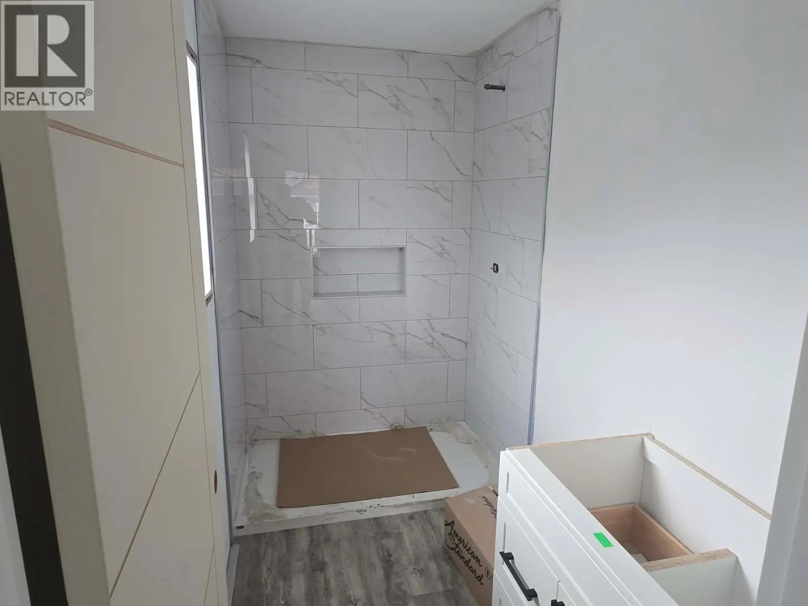 1537 Grandview Drive