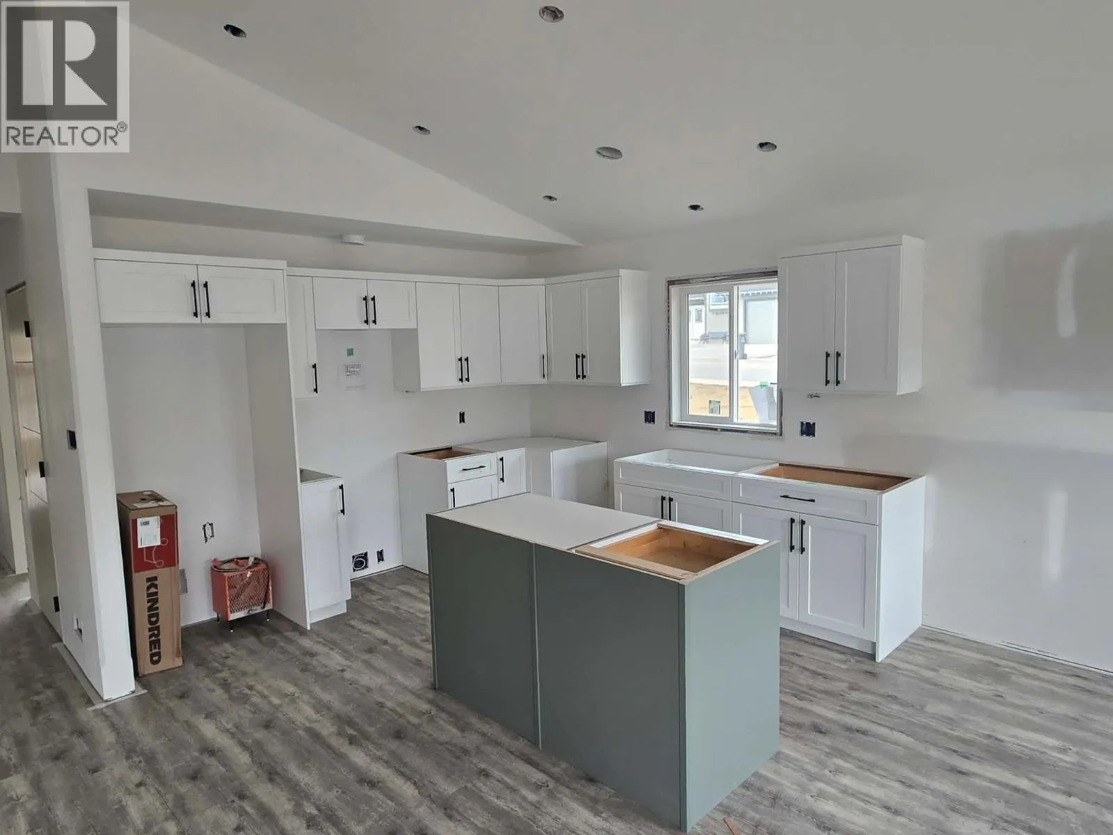 1537 Grandview Drive