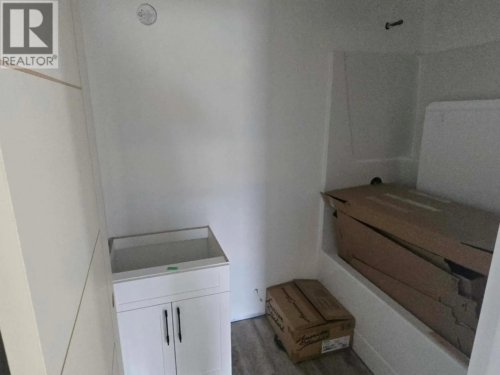 1537 Grandview Drive