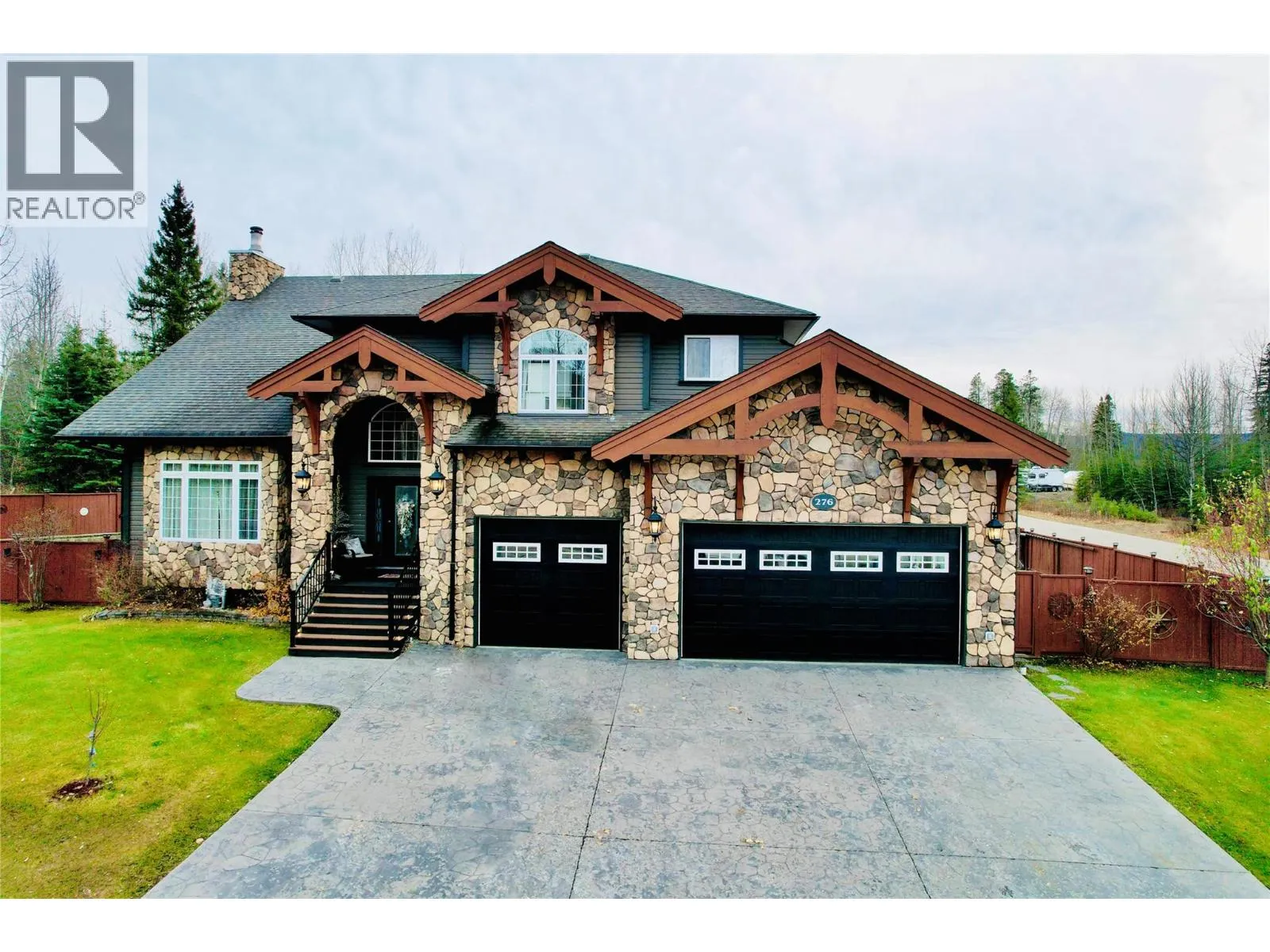 276 Wapiti Crescent