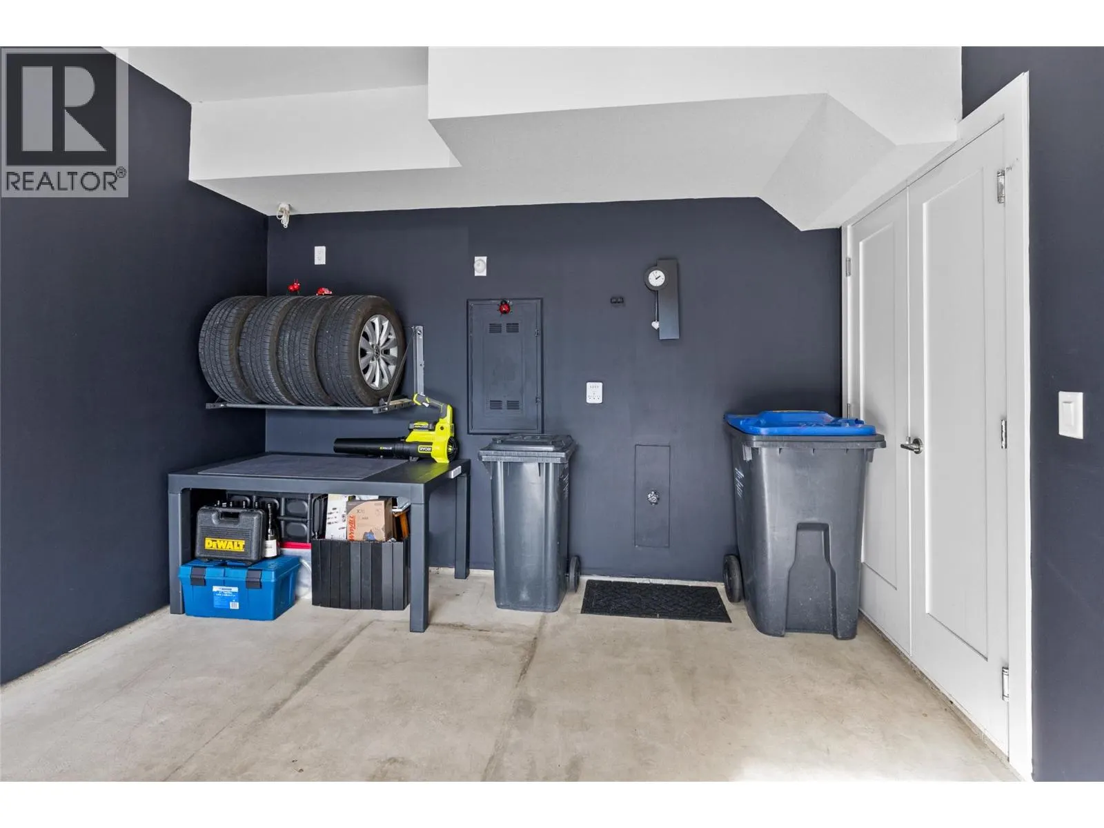 4000 Redstone Crescent Unit# 221