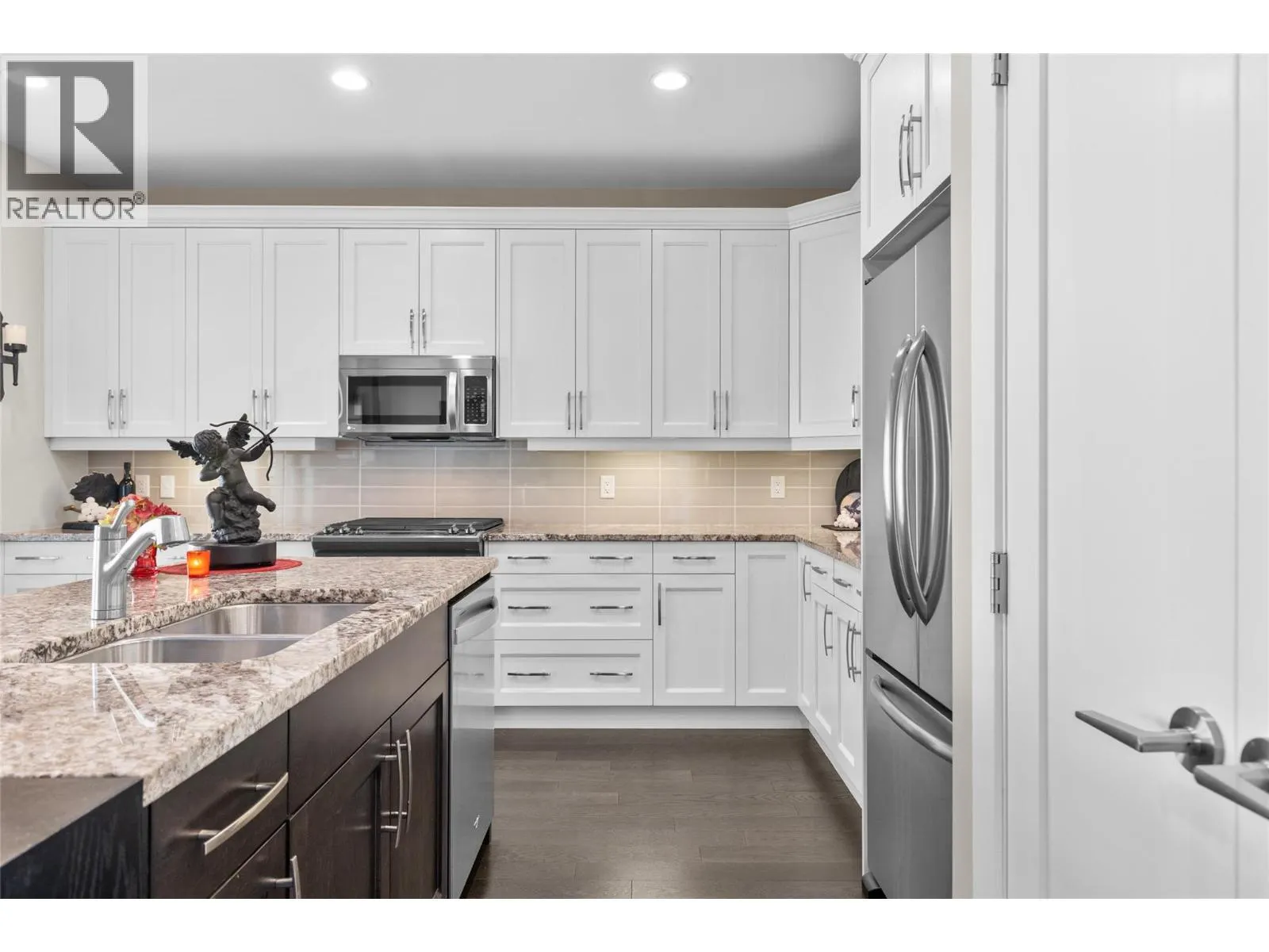 4000 Redstone Crescent Unit# 221