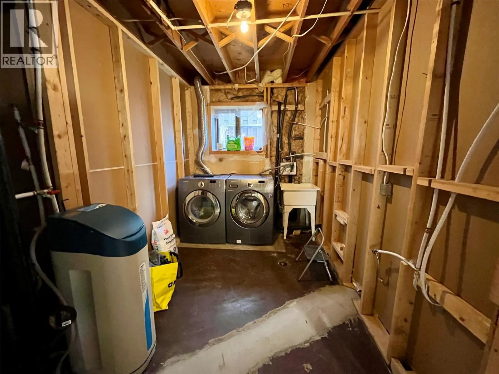 128 Peace River Crescent