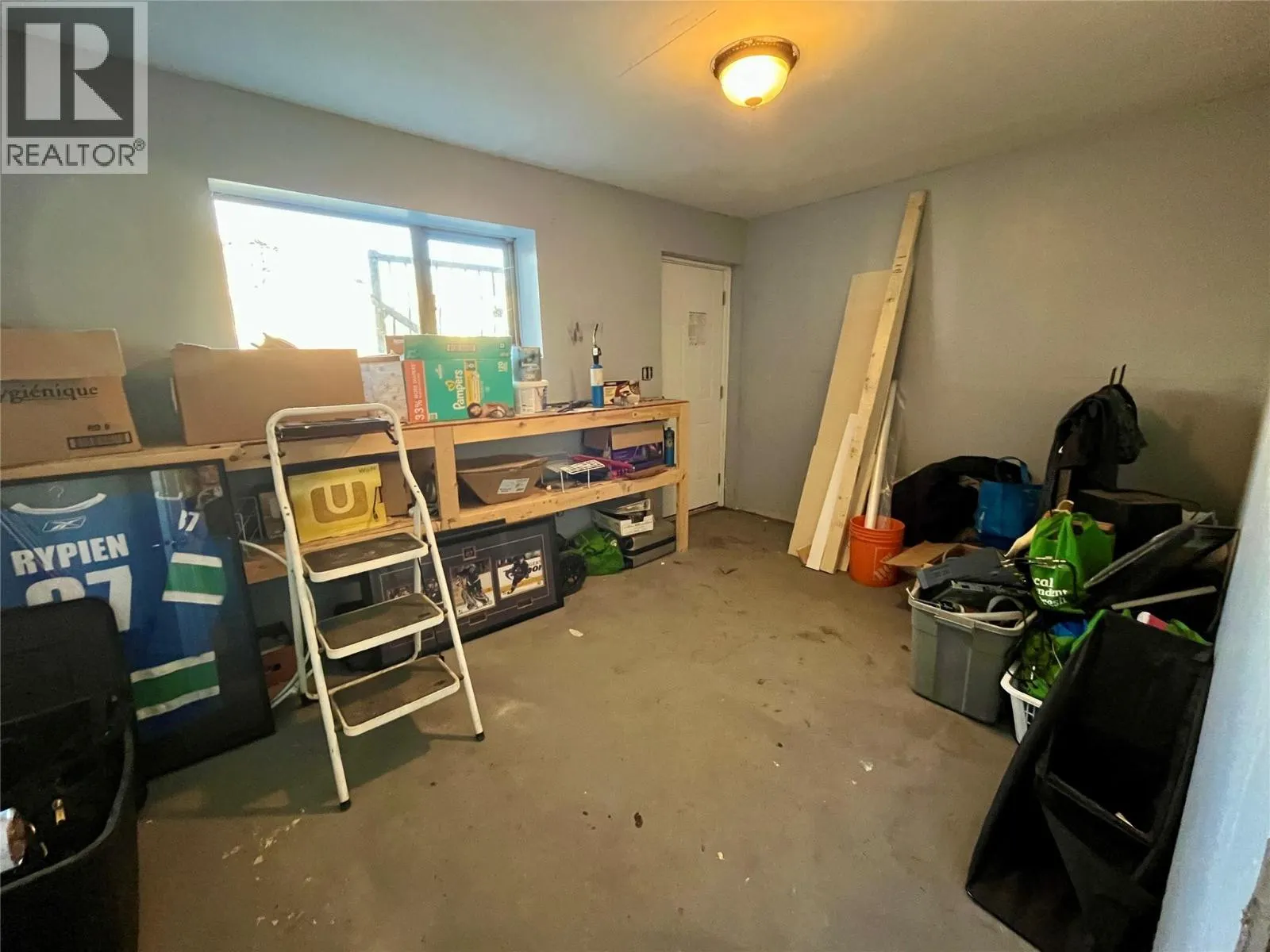 128 Peace River Crescent