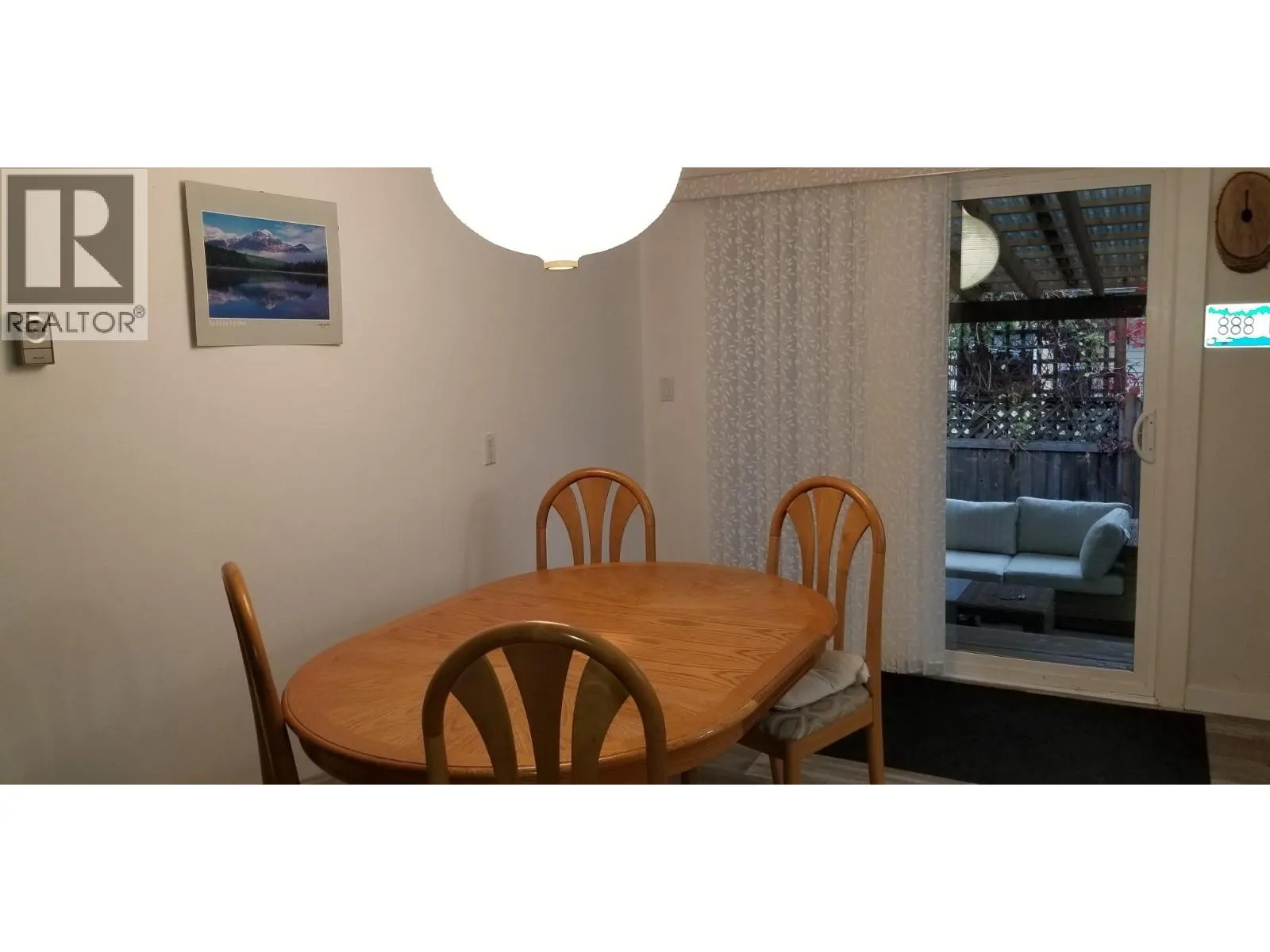 914 Columbia Crescent