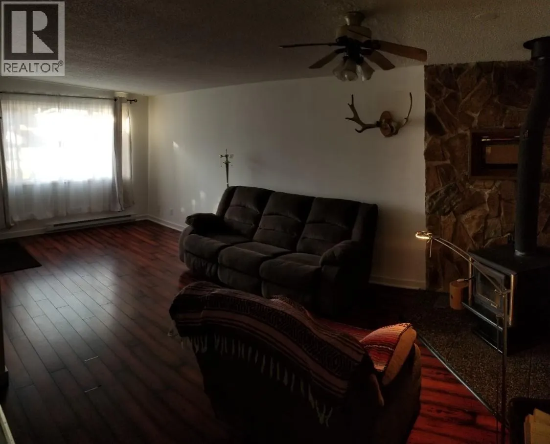 914 Columbia Crescent