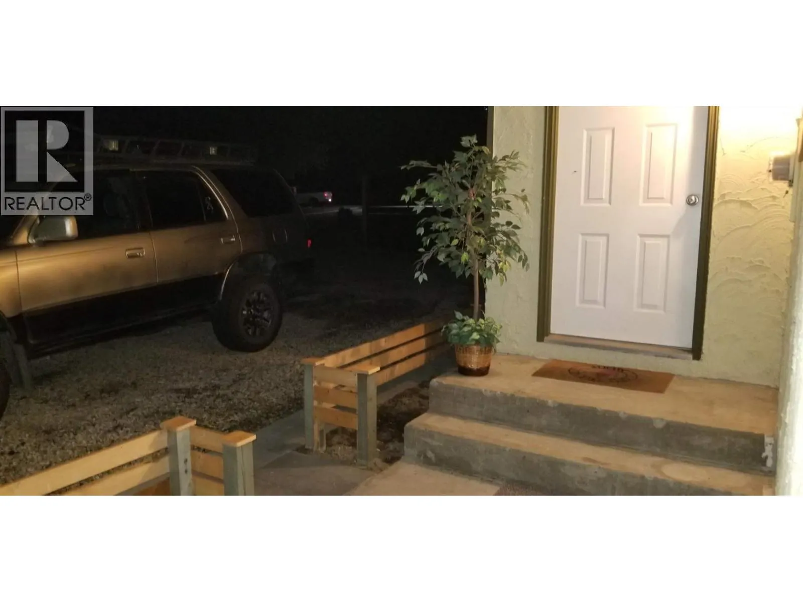 914 Columbia Crescent