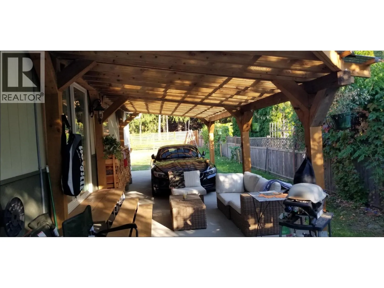 914 Columbia Crescent