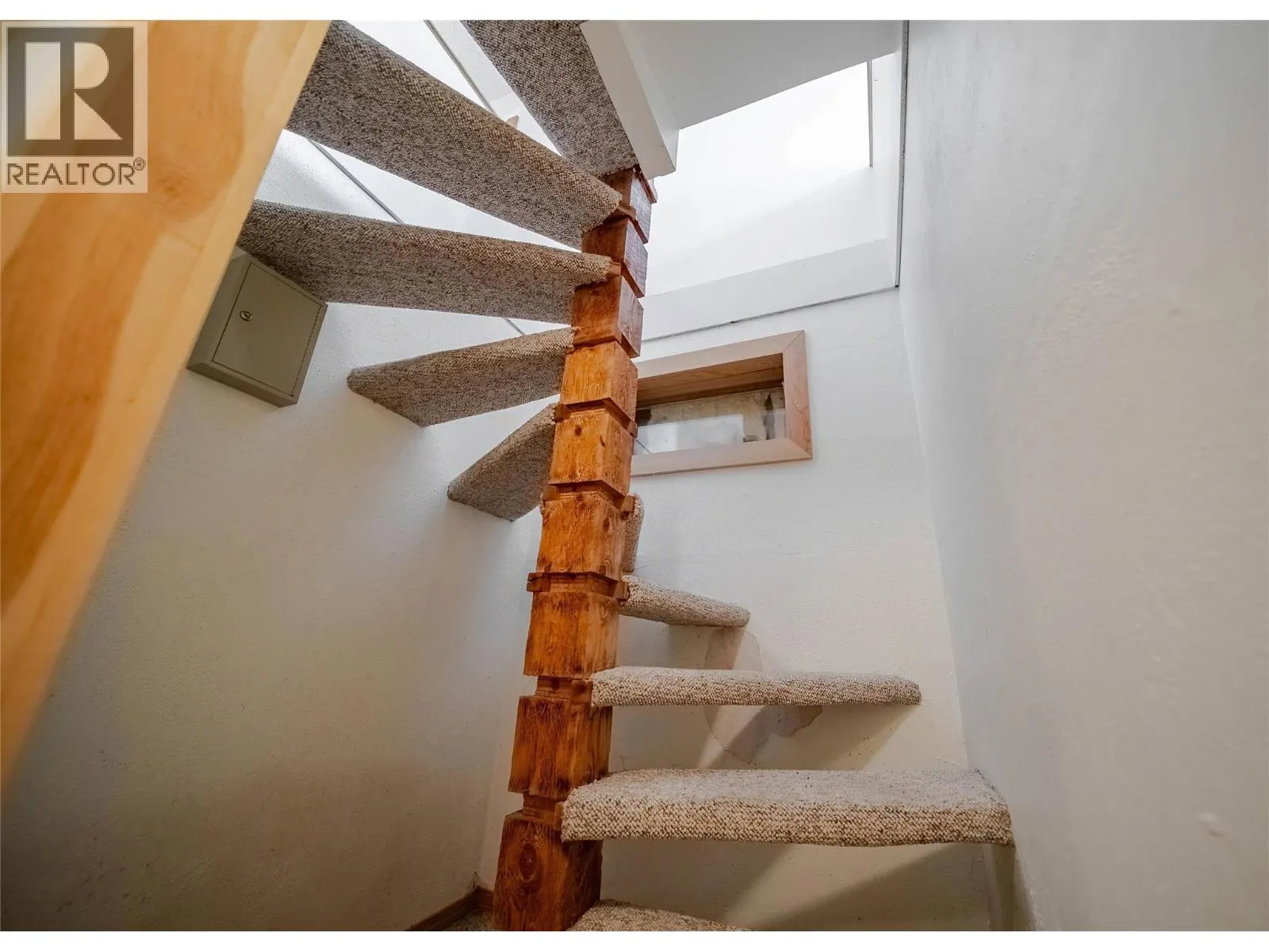 7825 Jaffray Baynes Lake Road Road