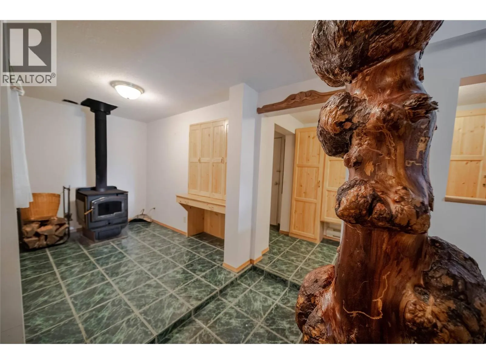 7825 Jaffray Baynes Lake Road Road