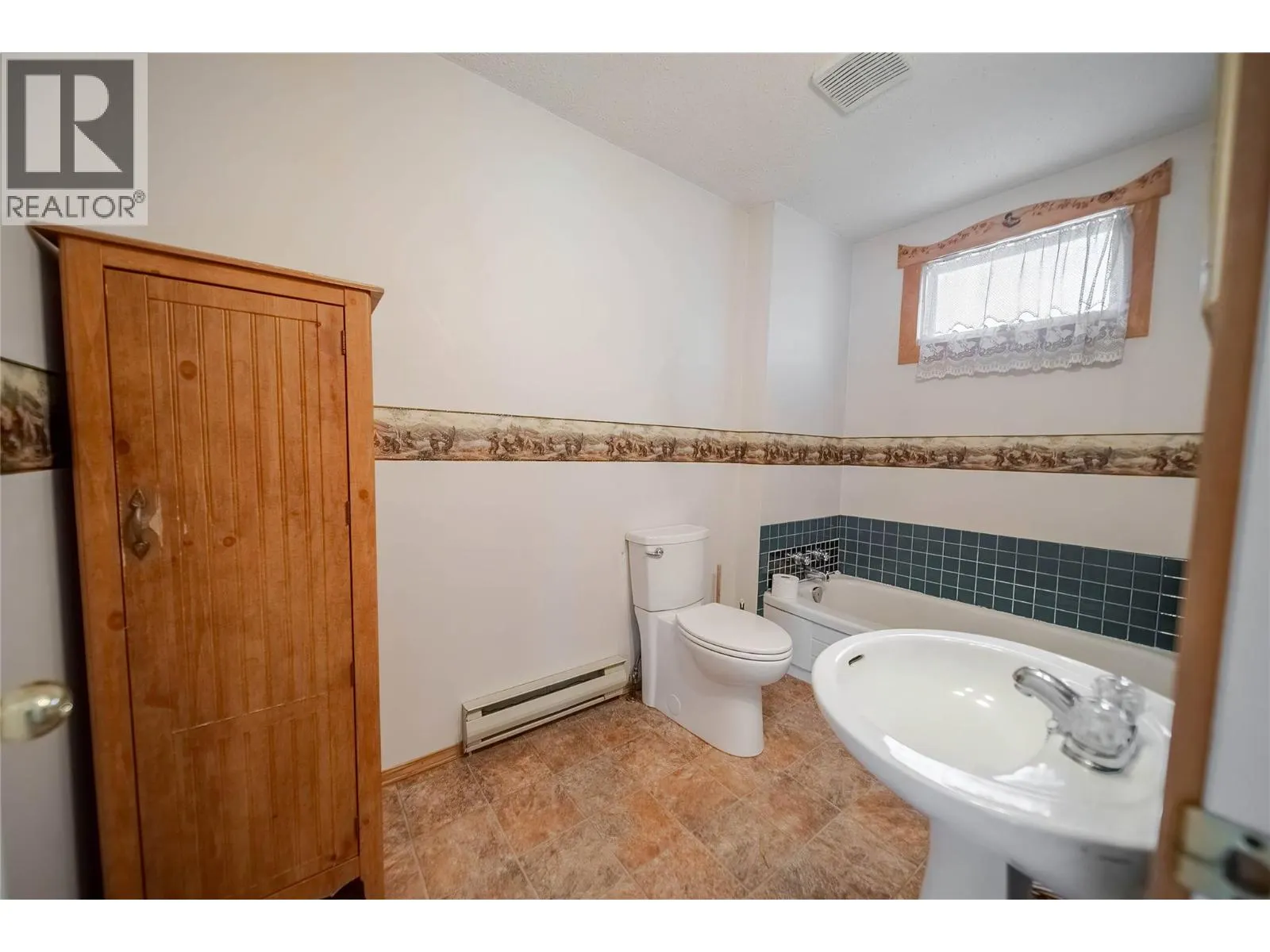 7825 Jaffray Baynes Lake Road Road