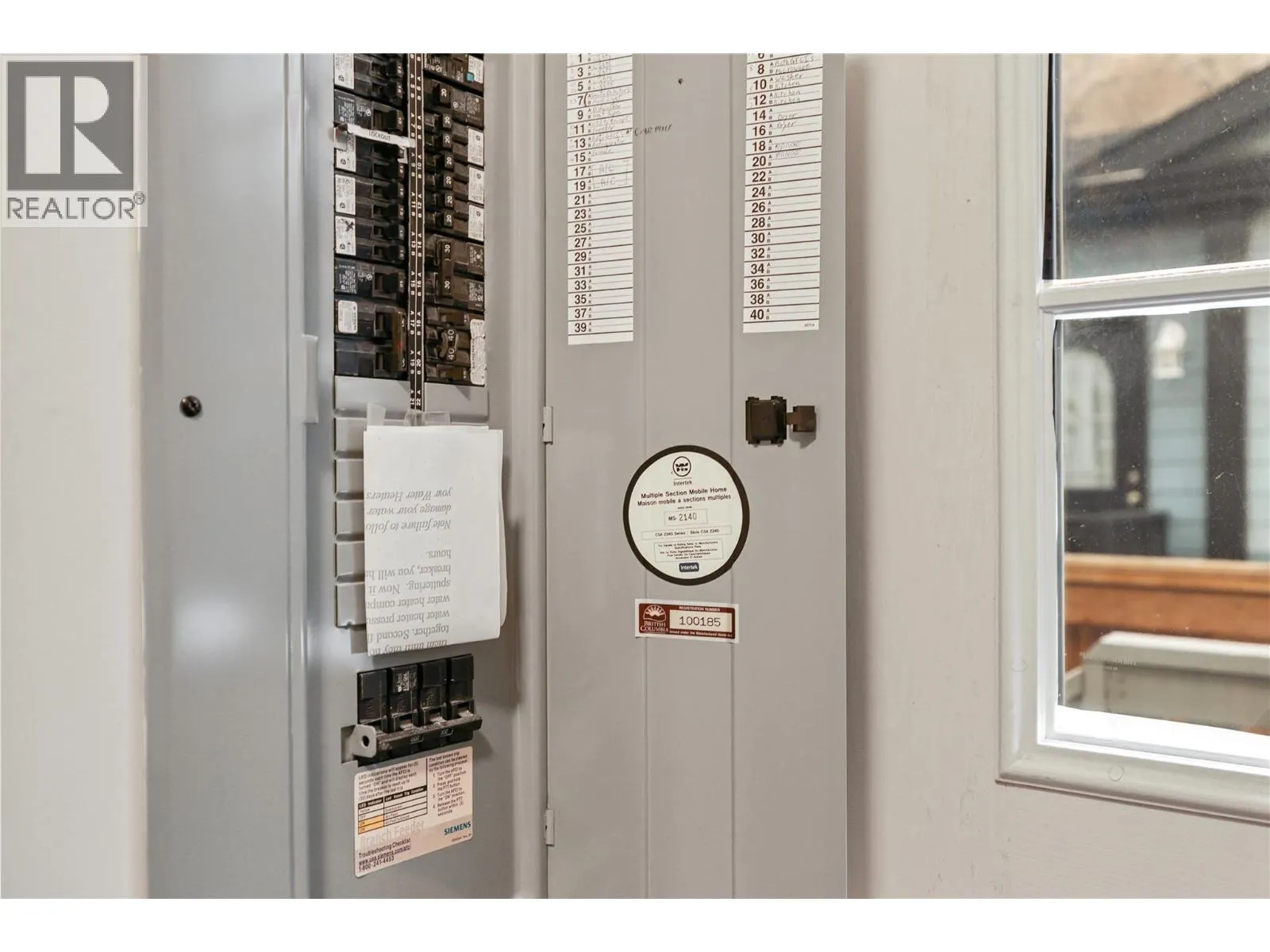 712 SHUSWAP  E Road Unit# 11