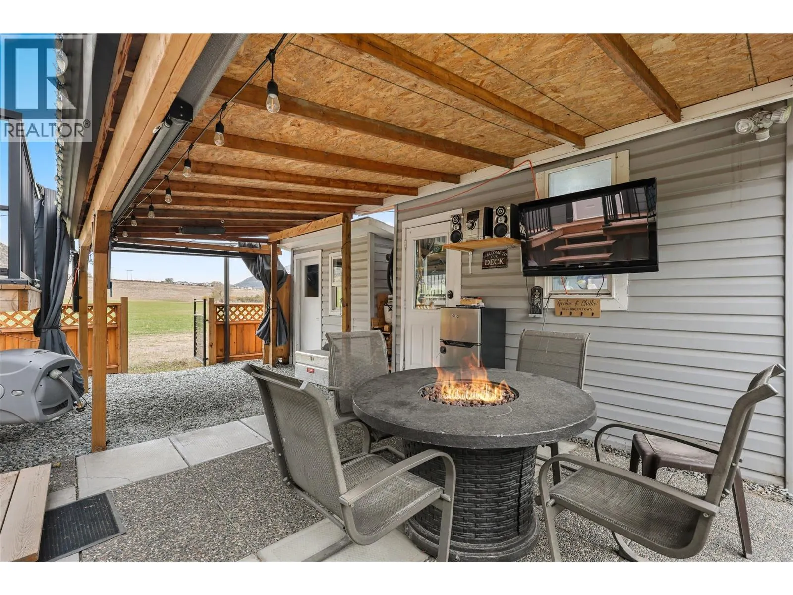 712 SHUSWAP  E Road Unit# 11