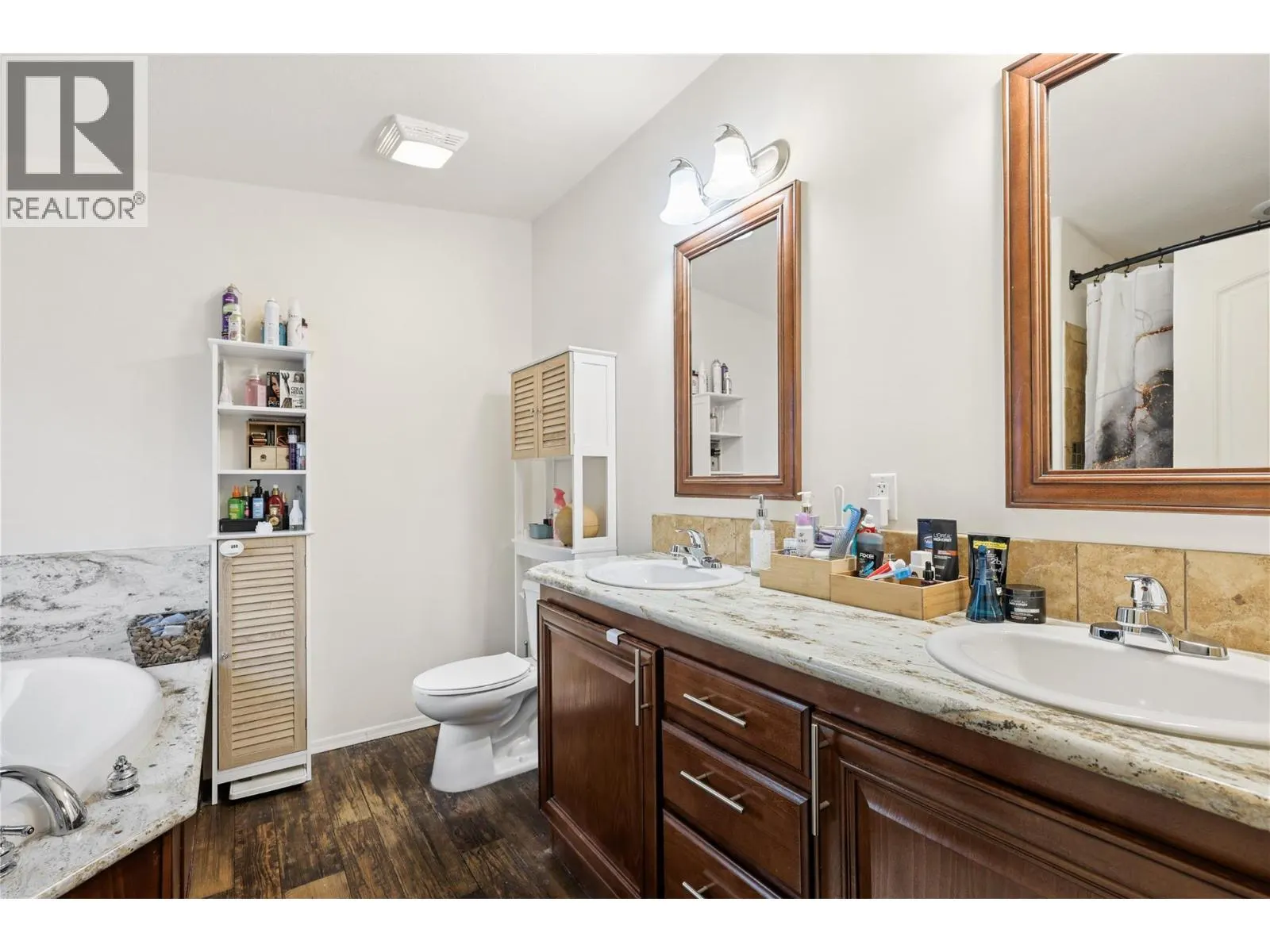 712 SHUSWAP  E Road Unit# 11