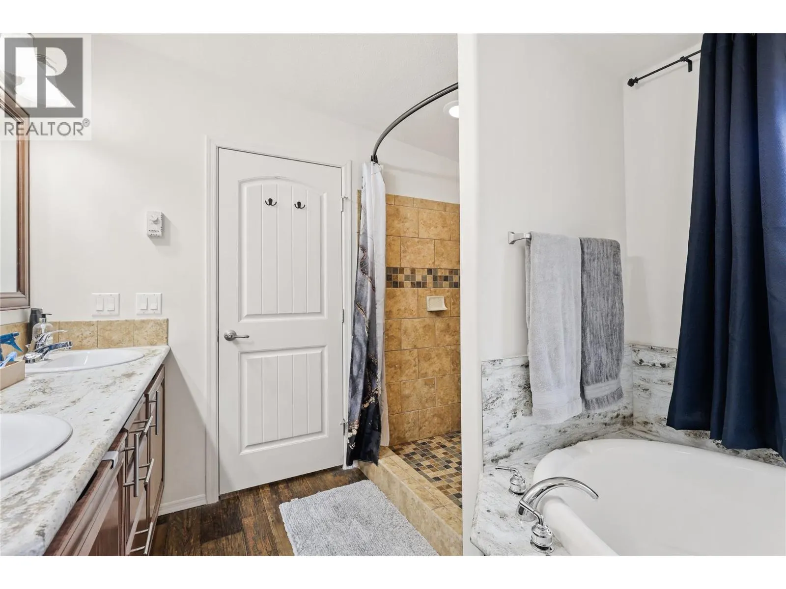 712 SHUSWAP  E Road Unit# 11