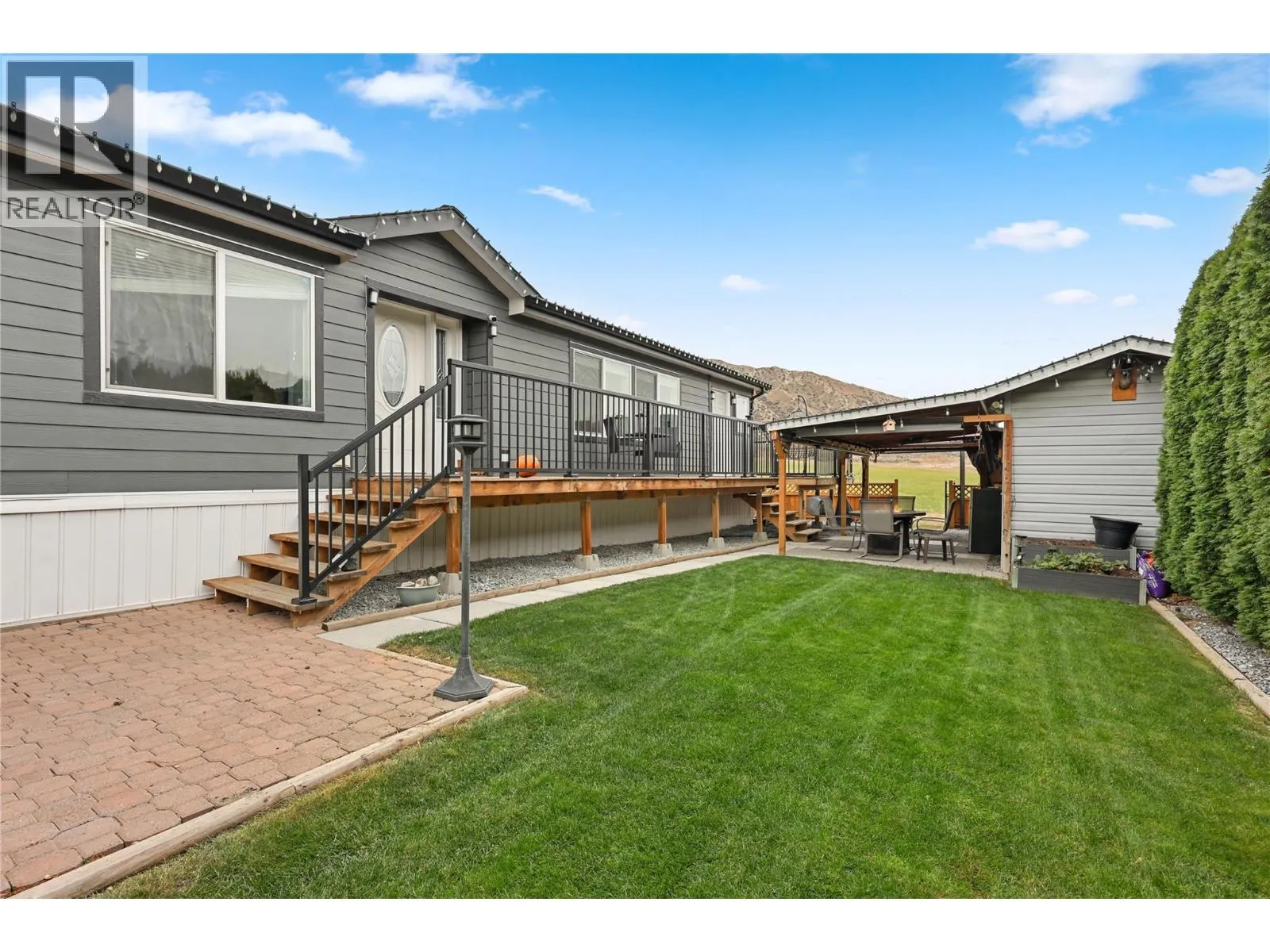 712 SHUSWAP  E Road Unit# 11