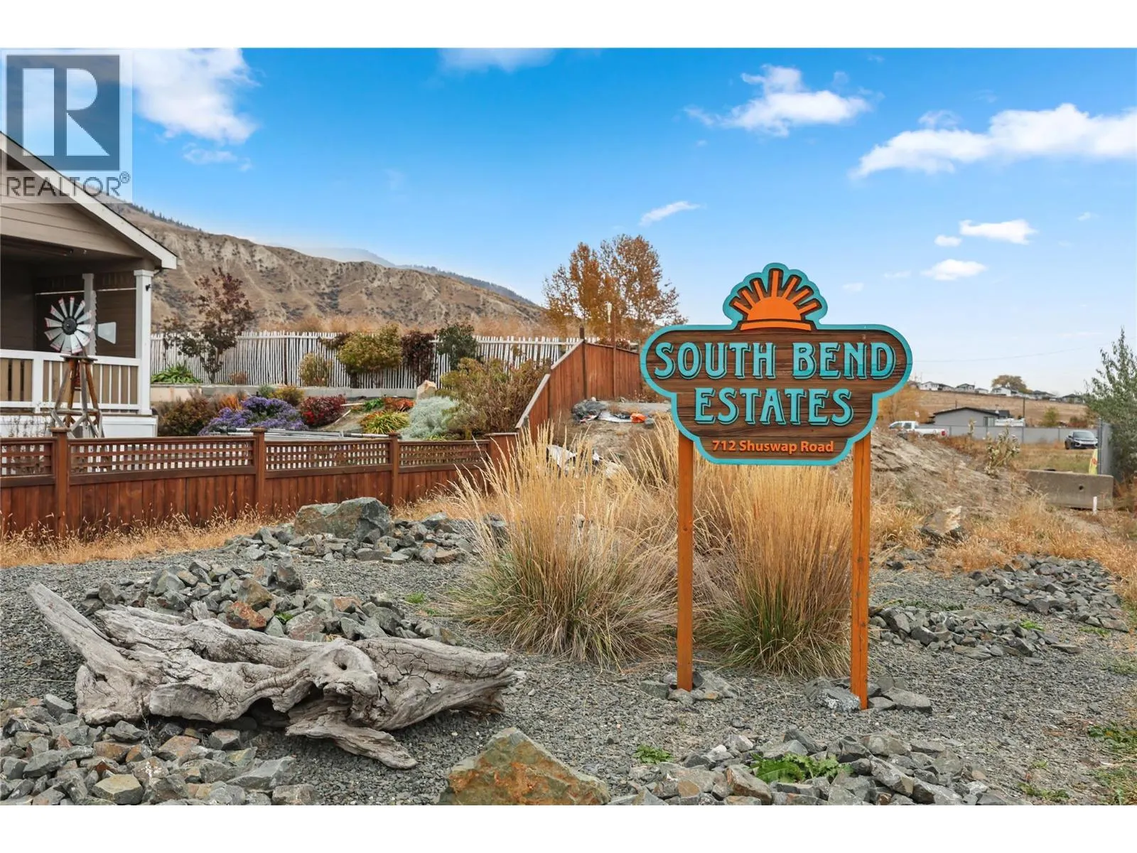 712 SHUSWAP  E Road Unit# 11