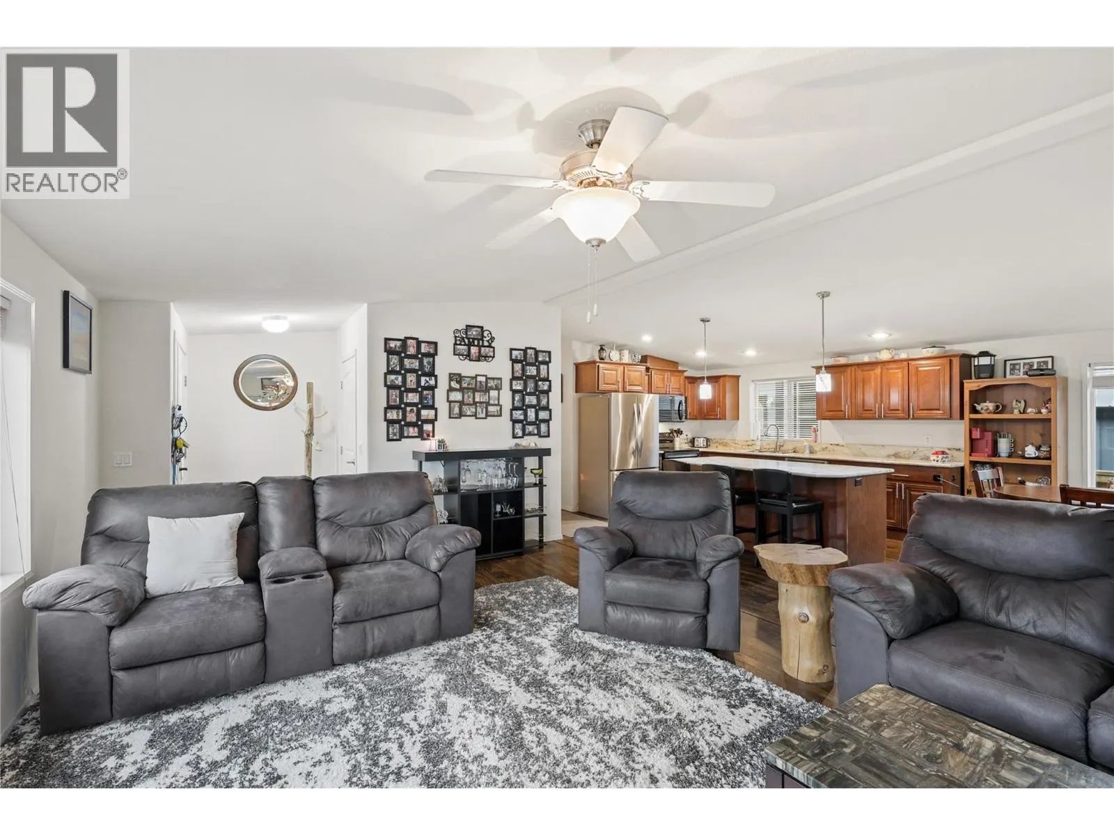 712 SHUSWAP  E Road Unit# 11