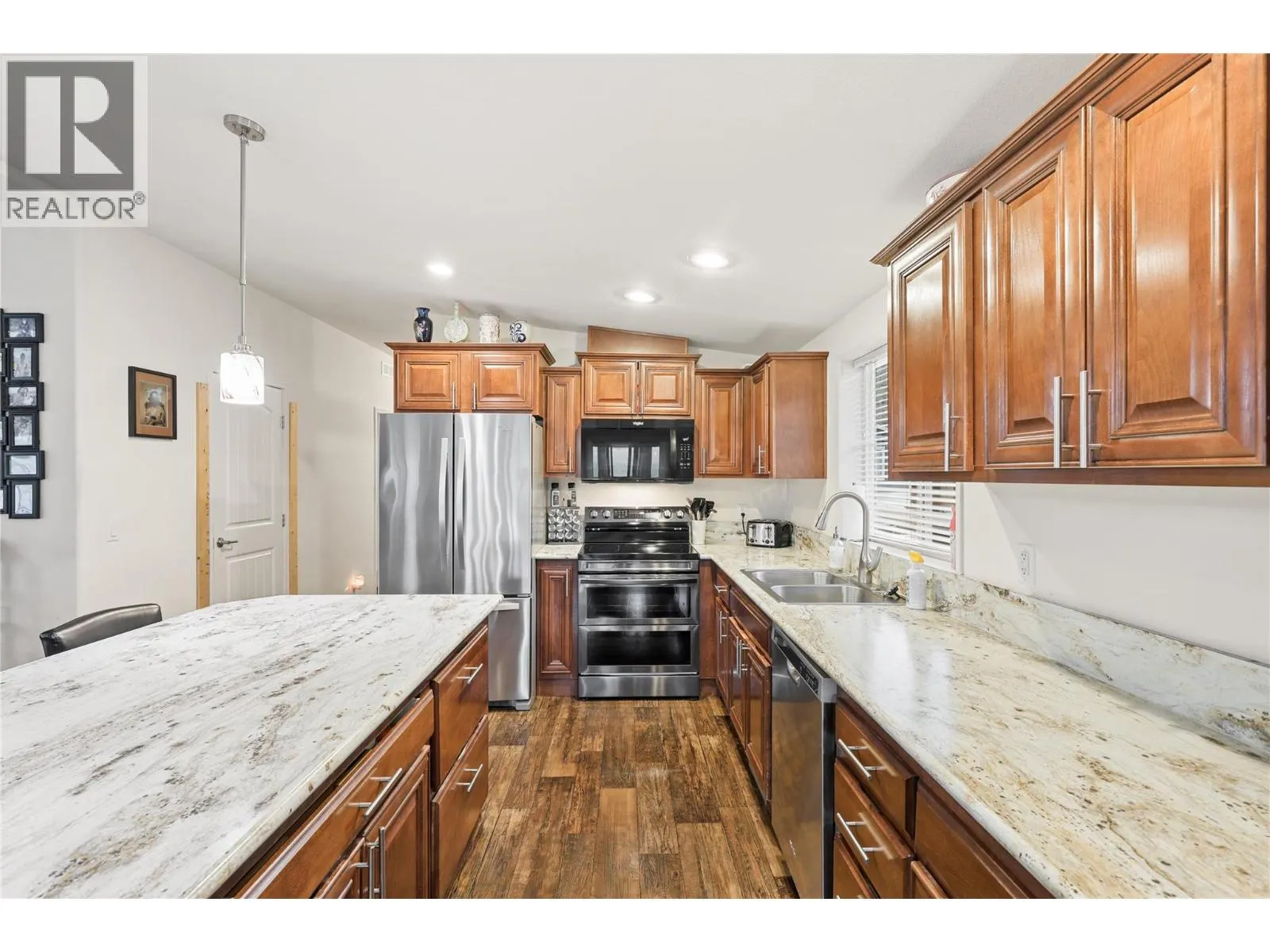 712 SHUSWAP  E Road Unit# 11