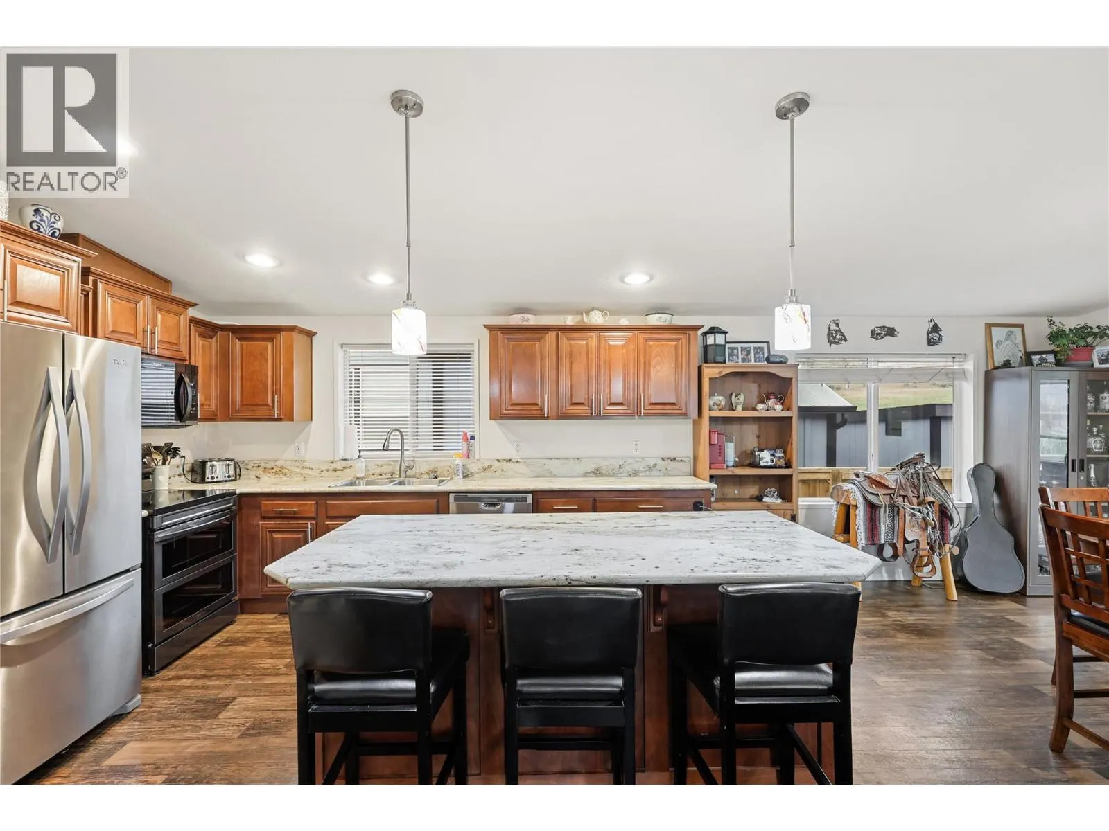 712 SHUSWAP  E Road Unit# 11