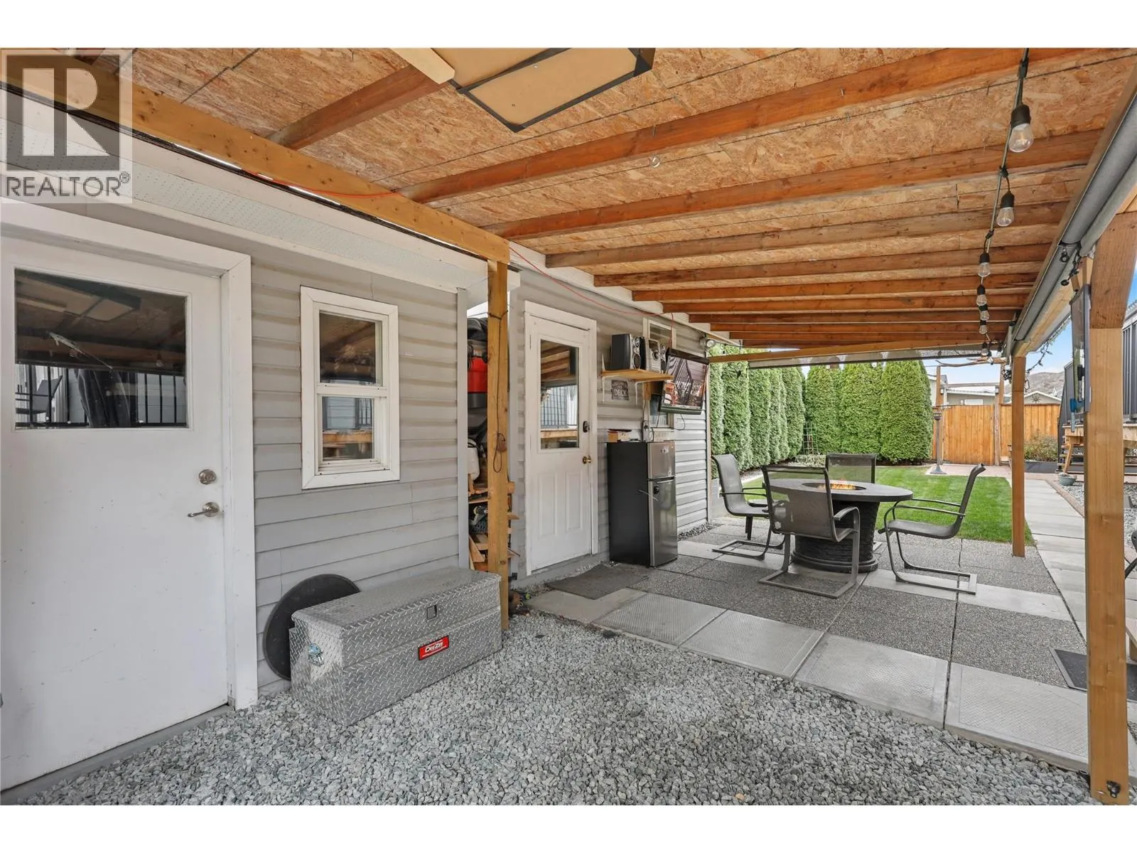 712 SHUSWAP  E Road Unit# 11