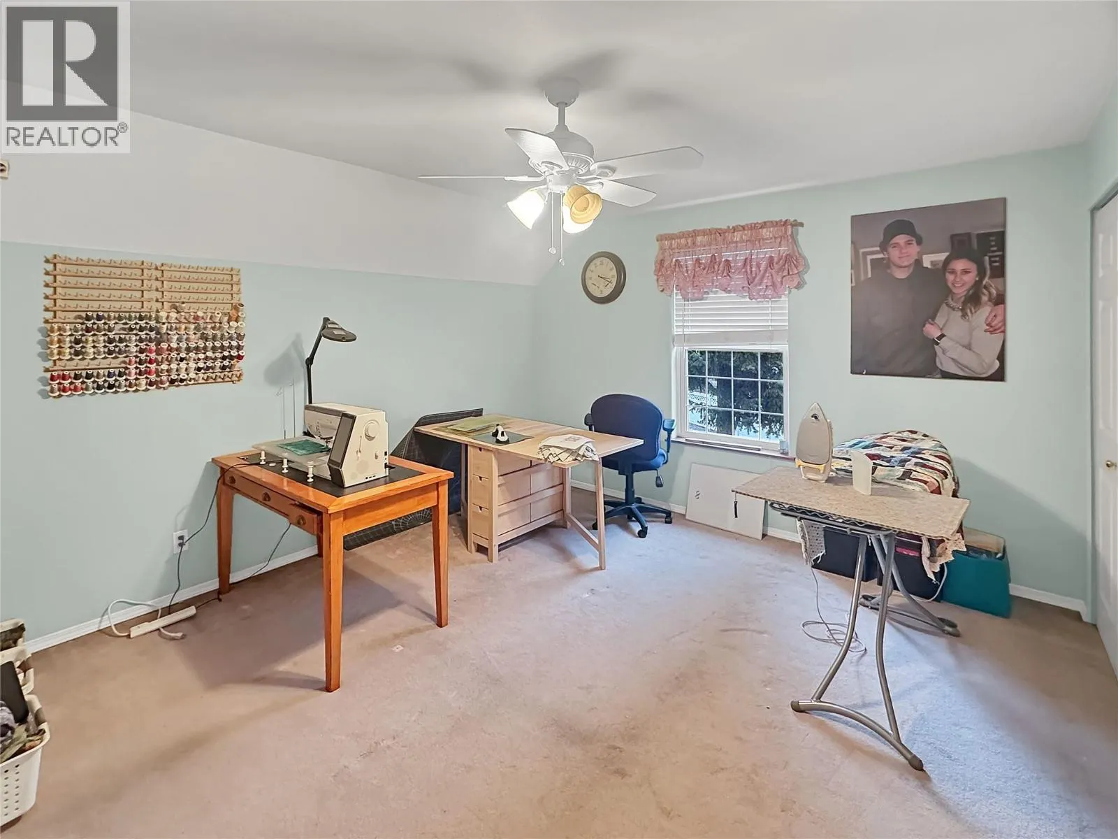 100 DEERVIEW Crescent