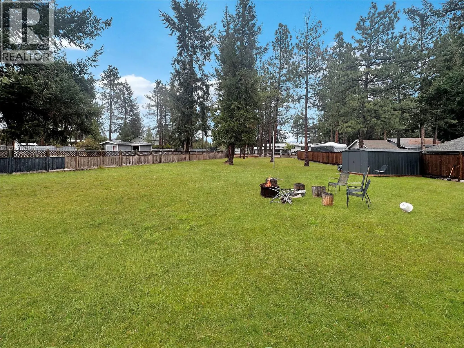 100 DEERVIEW Crescent