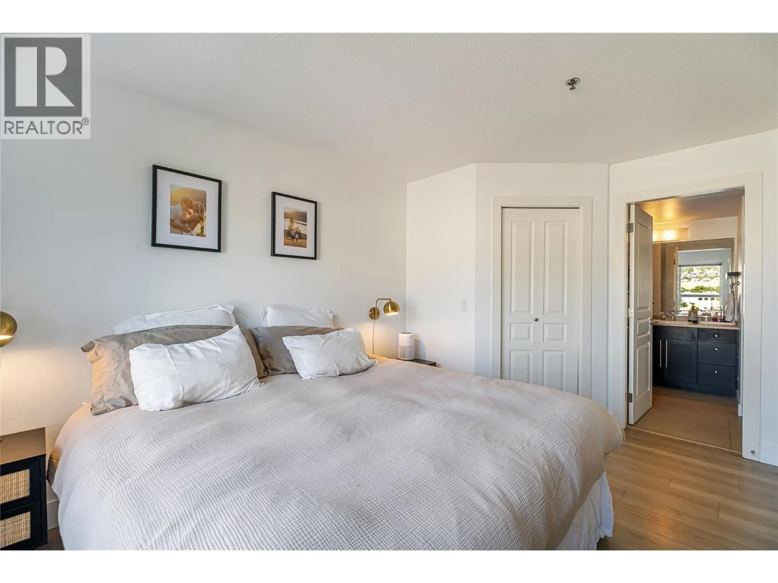 1093 Sunset Drive Unit# 307