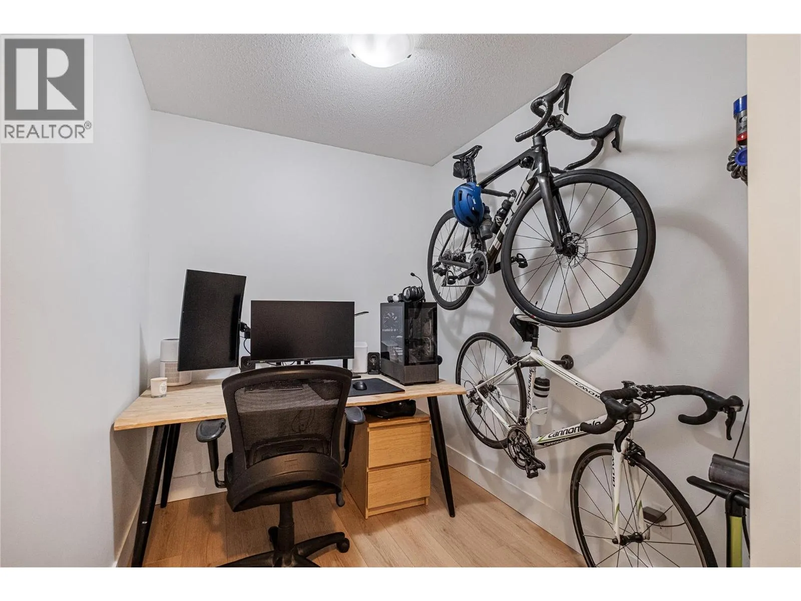 1093 Sunset Drive Unit# 307