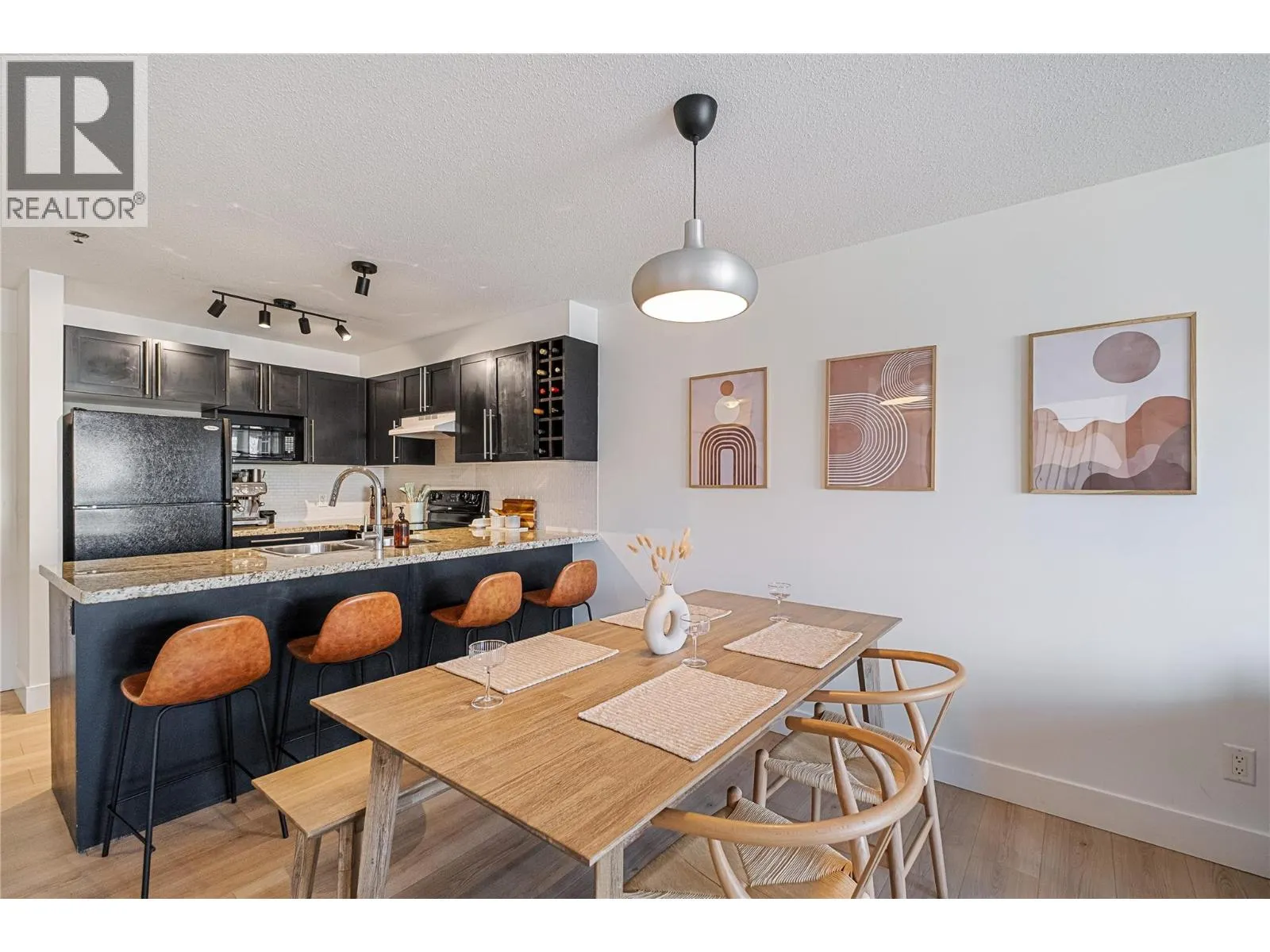 1093 Sunset Drive Unit# 307