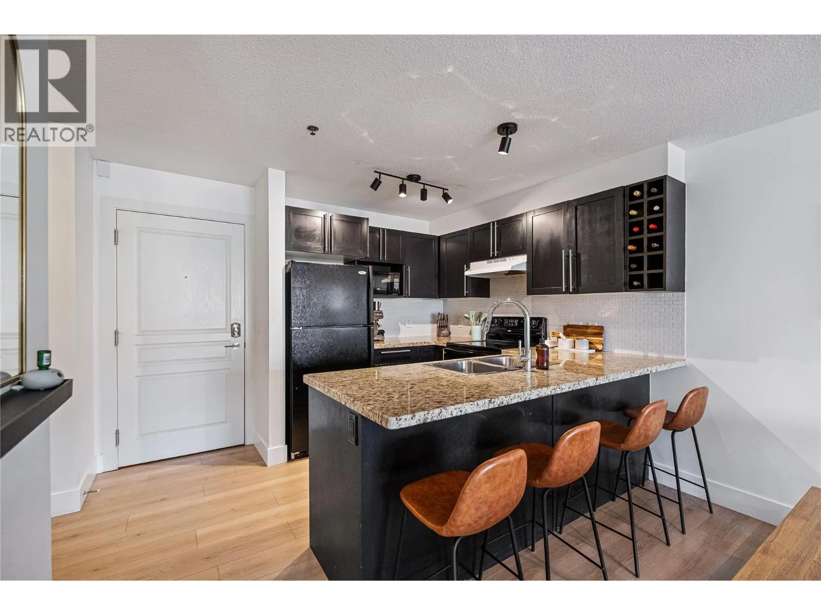 1093 Sunset Drive Unit# 307