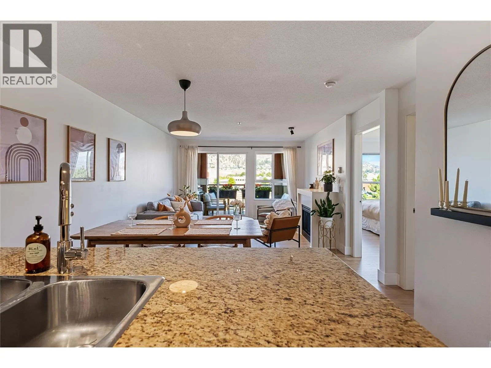 1093 Sunset Drive Unit# 307